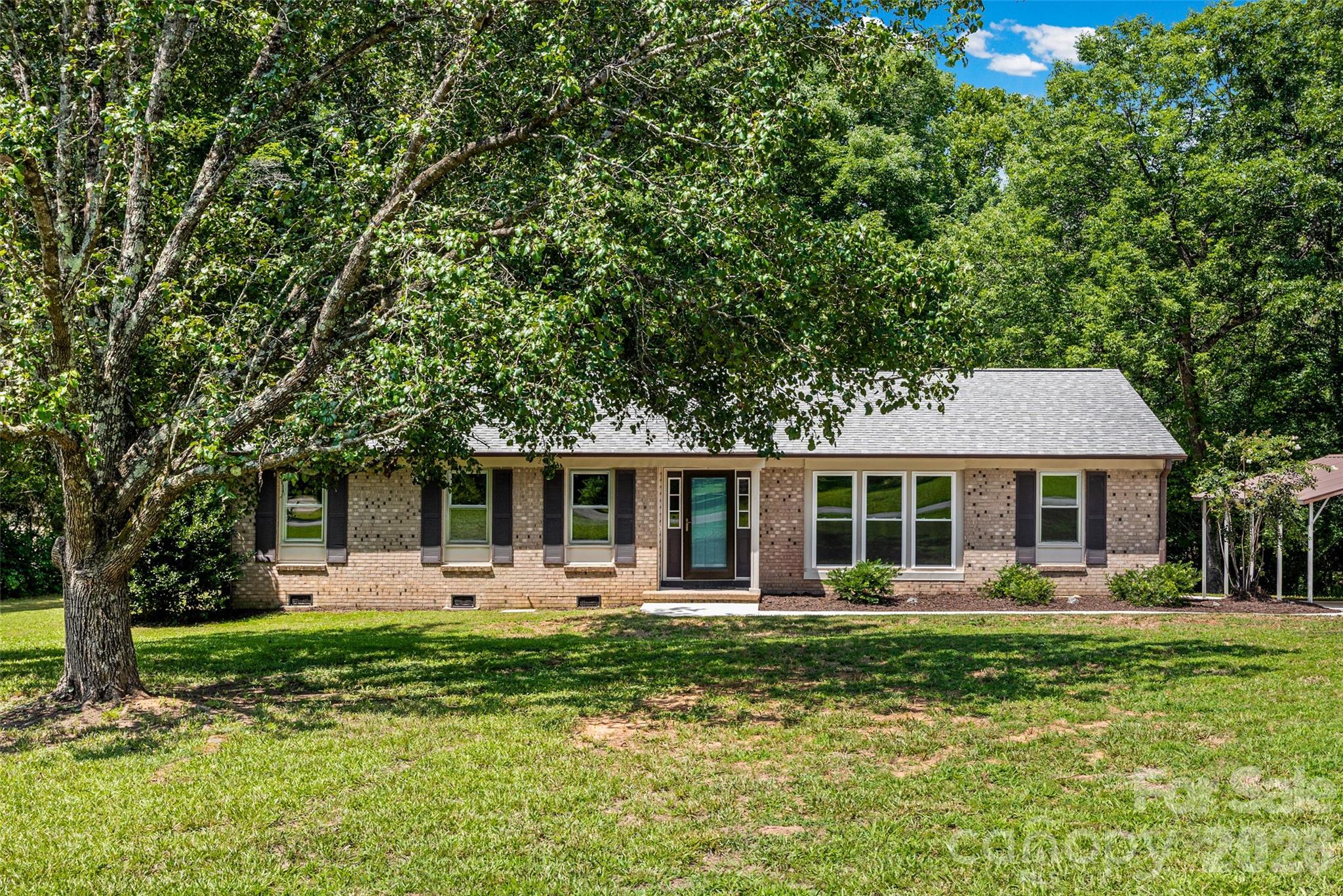 3355 Kingsfield Road Property Photo 2