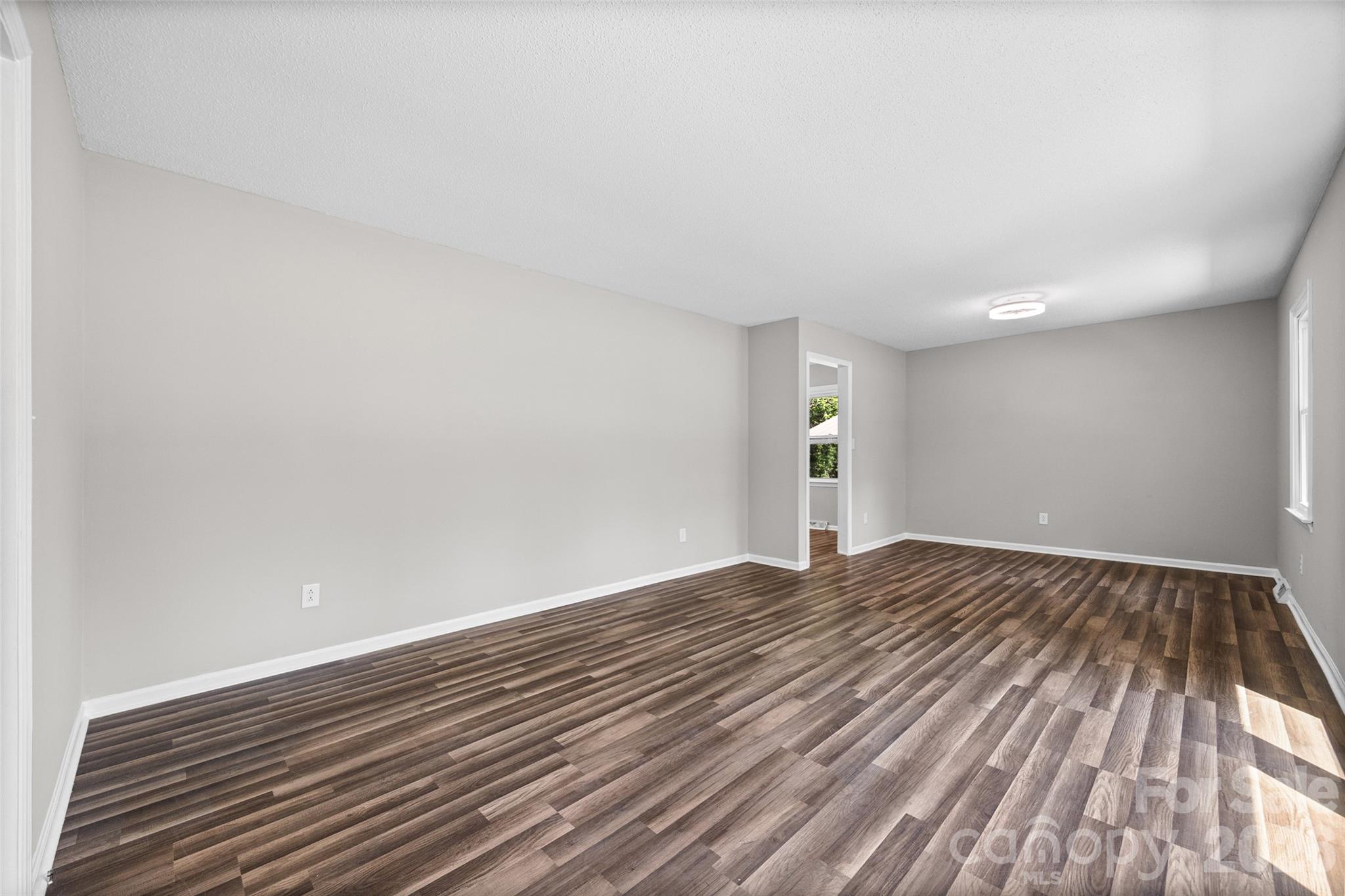 3355 Kingsfield Road Property Photo 6