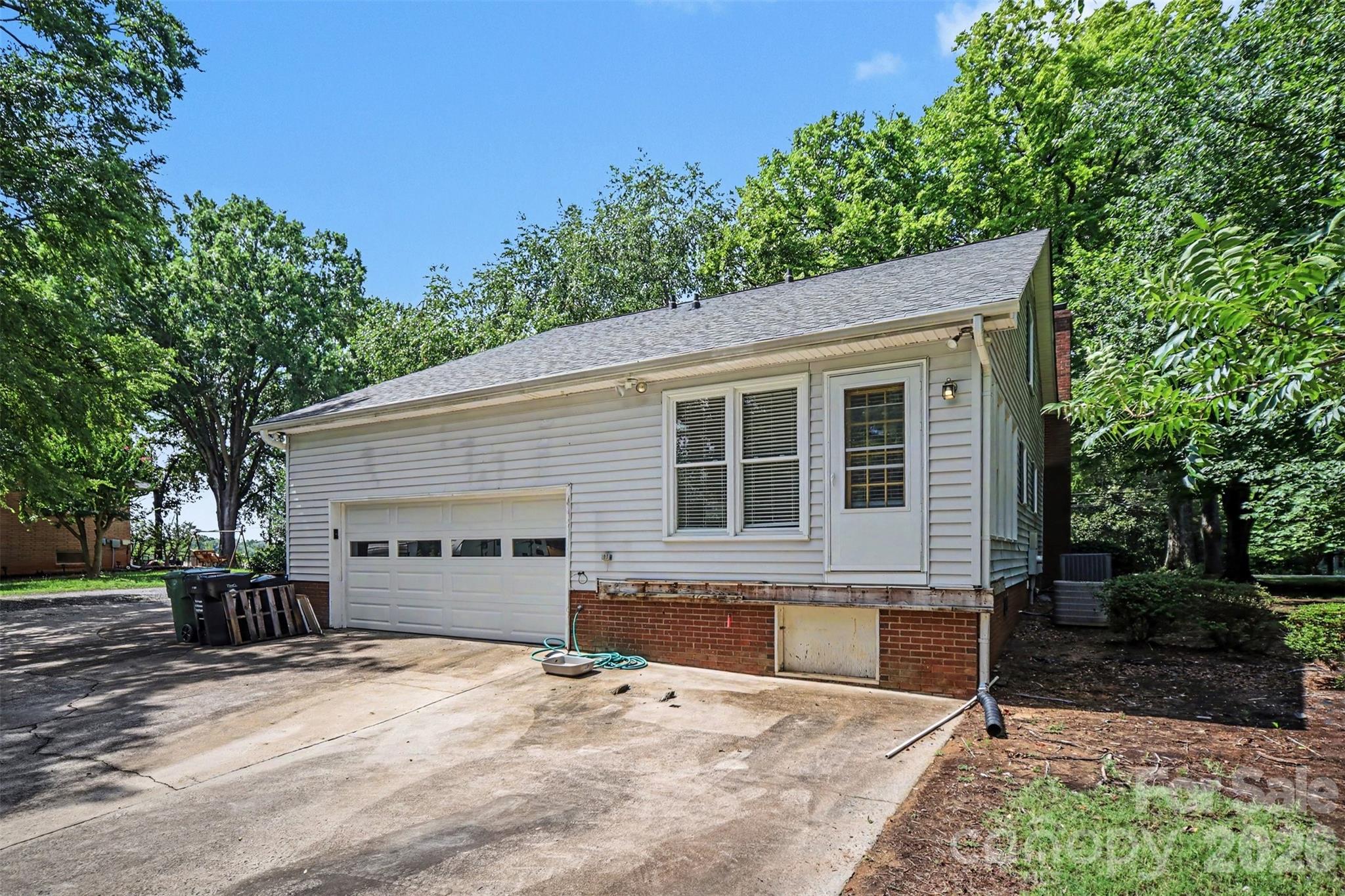 2710 Eva Drive Property Photo 12