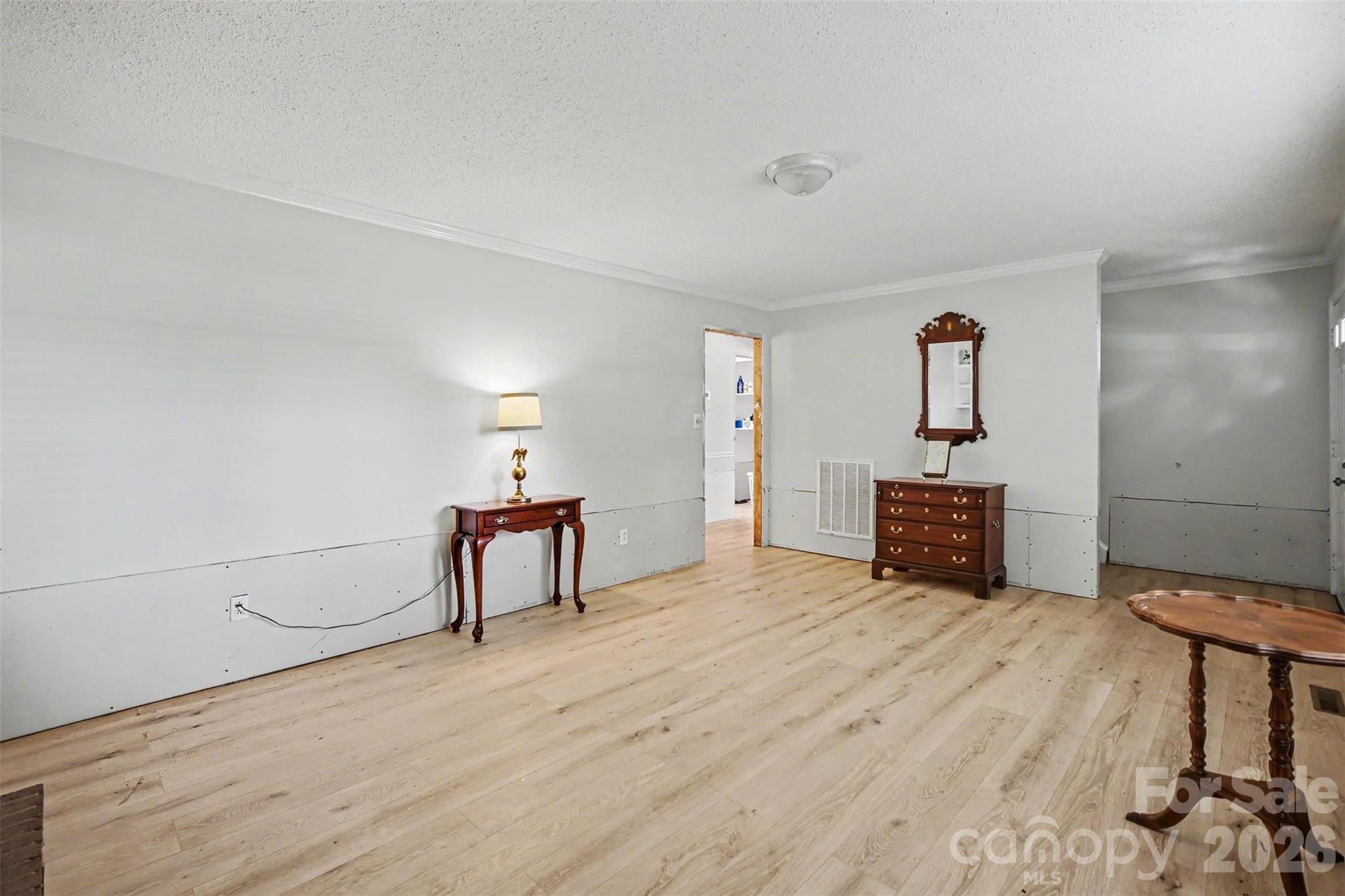 2710 Eva Drive Property Photo 17
