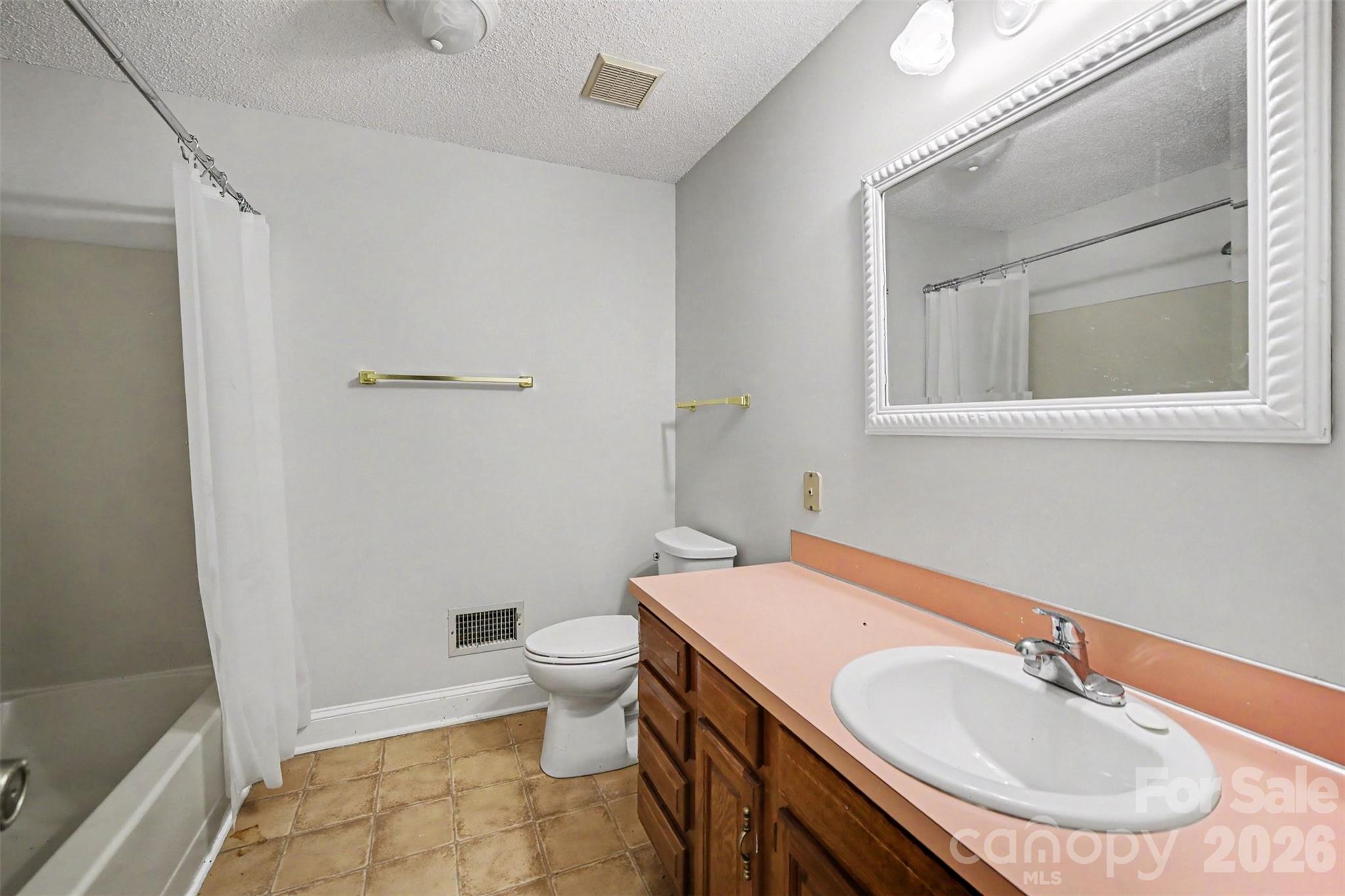2710 Eva Drive Property Photo 39