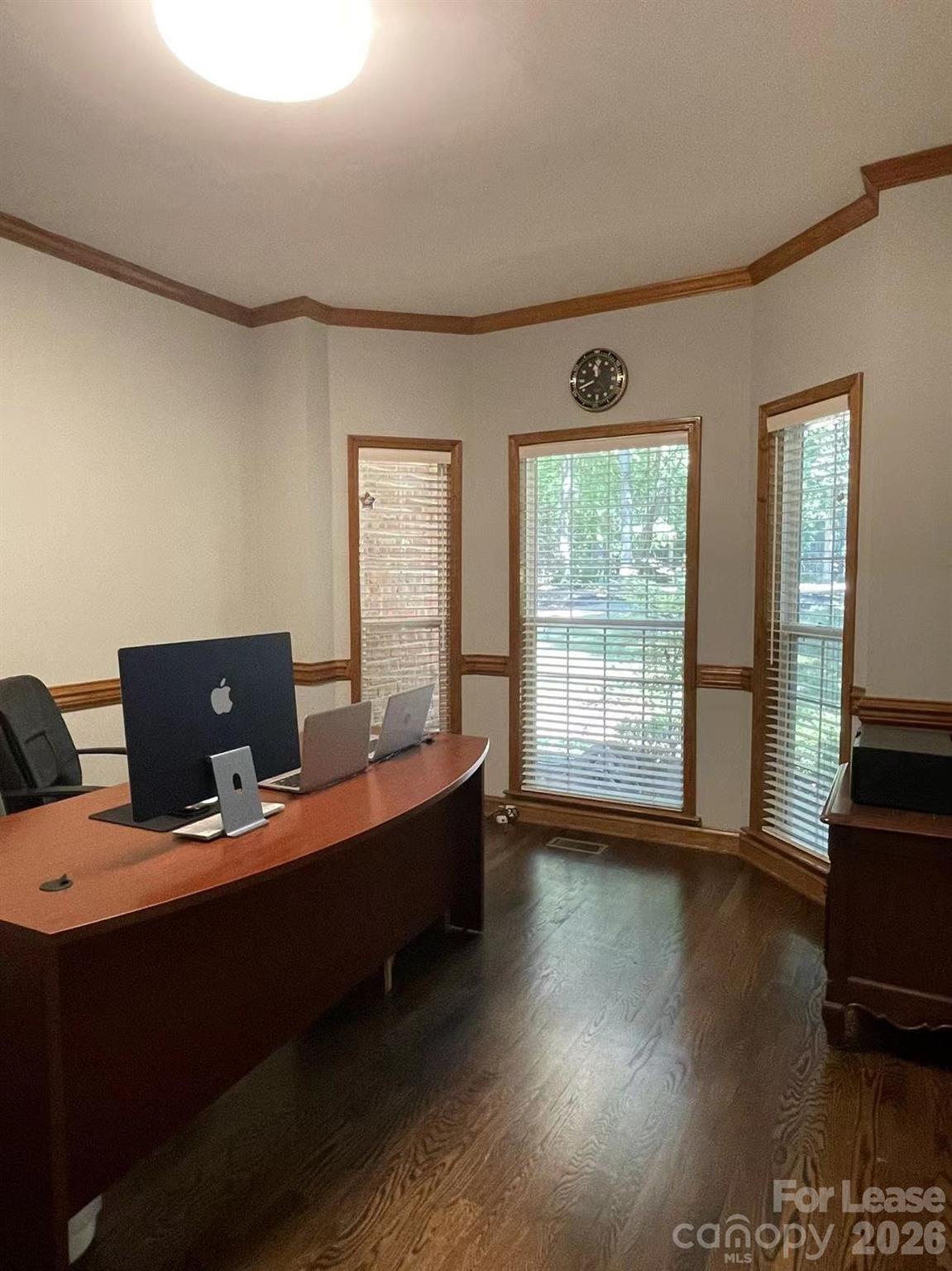 6025 Oakridge Court Property Photo 19