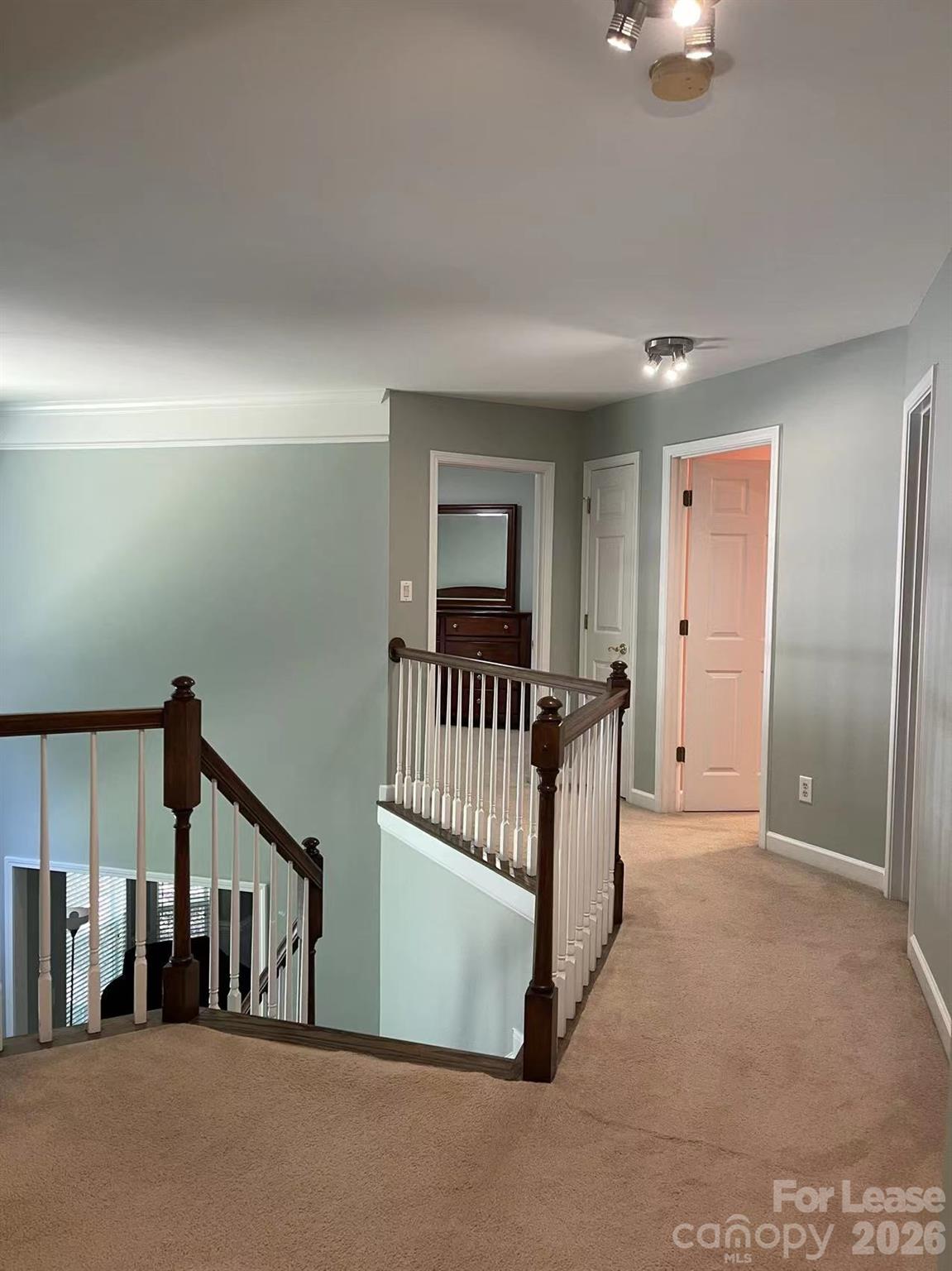 6025 Oakridge Court Property Photo 22