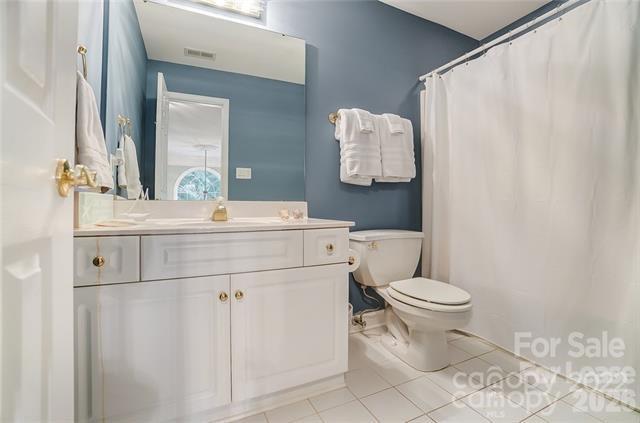 6025 Oakridge Court Property Photo 27