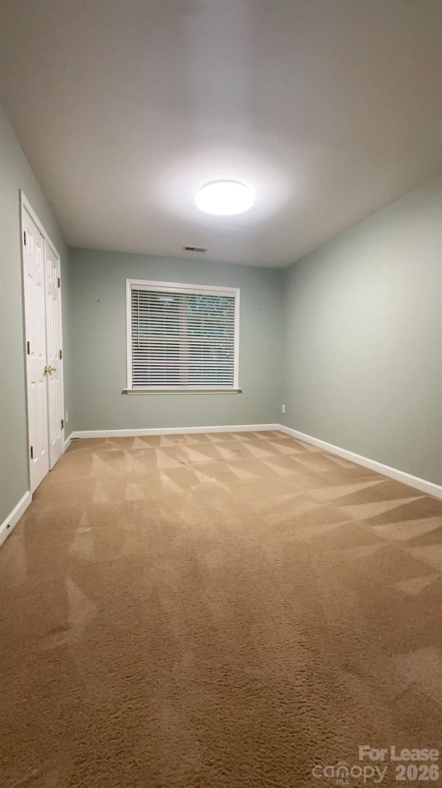 6025 Oakridge Court Property Photo 32