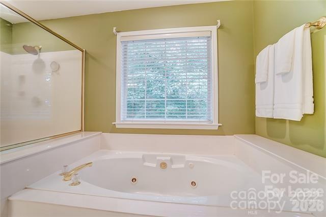 6025 Oakridge Court Property Photo 34