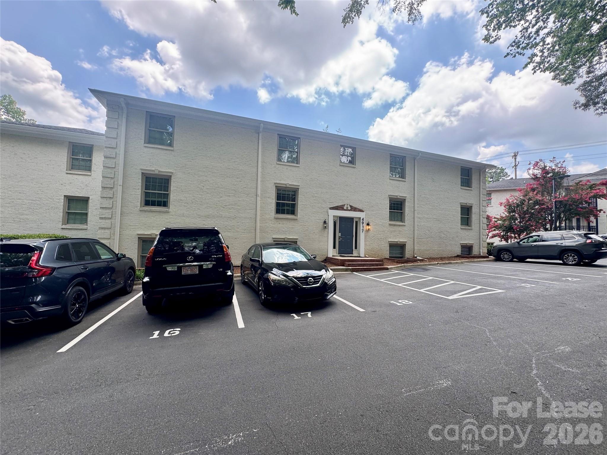 4917 Park Road B Property Photo 2