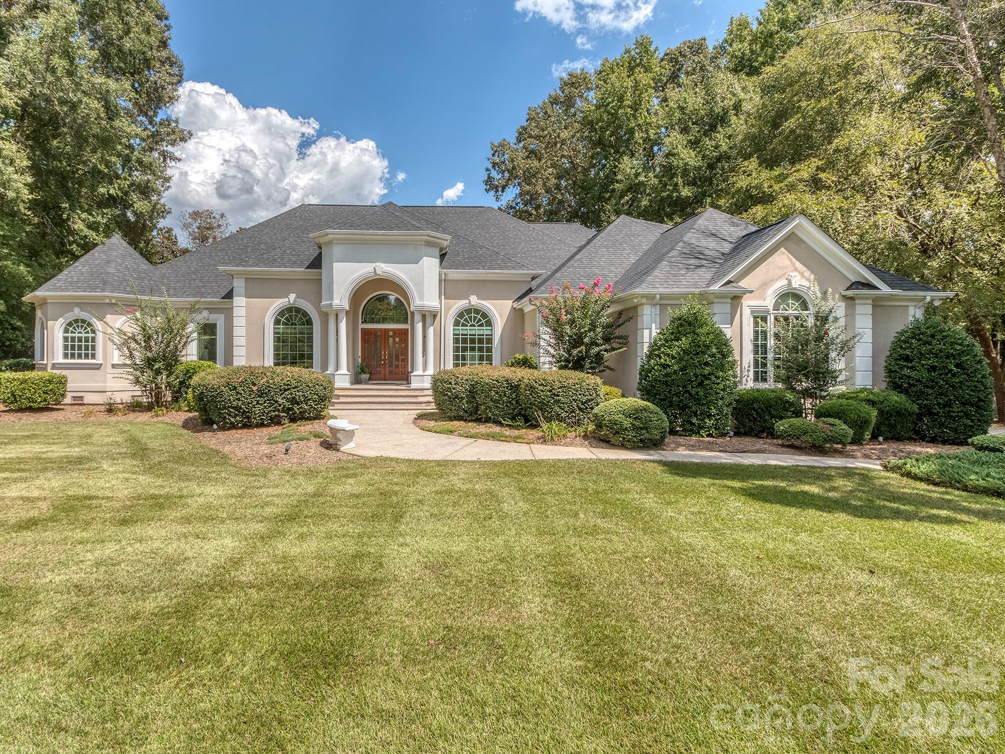 1733 White Pond Lane Property Photo 1