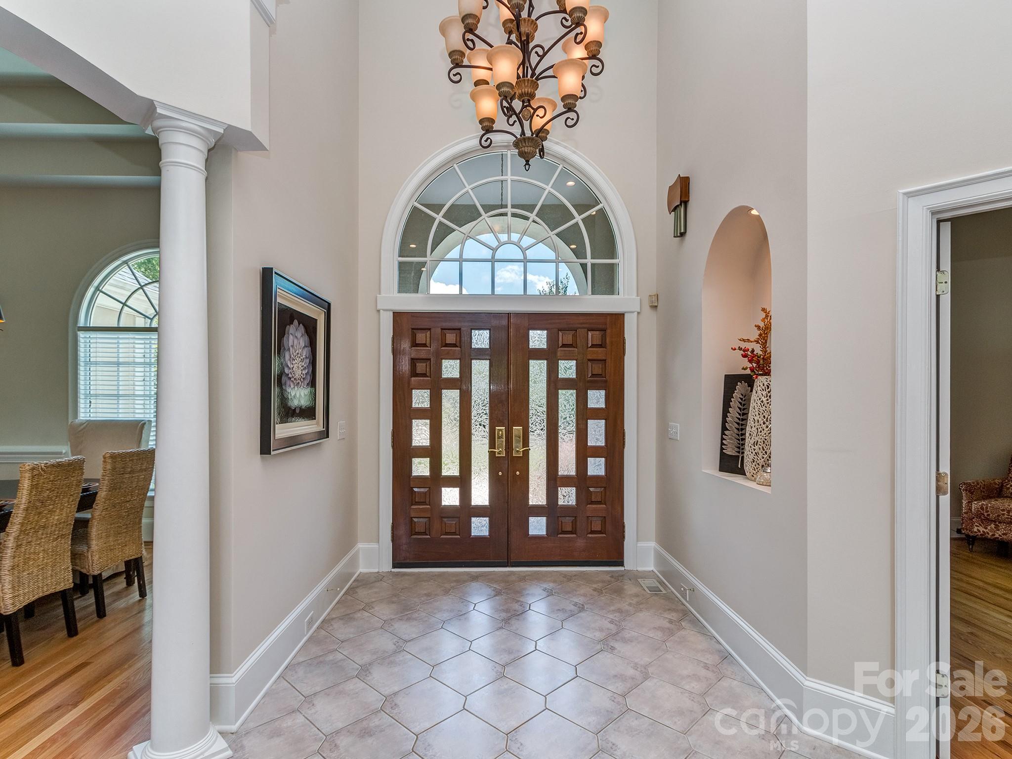 1733 White Pond Lane Property Photo 3