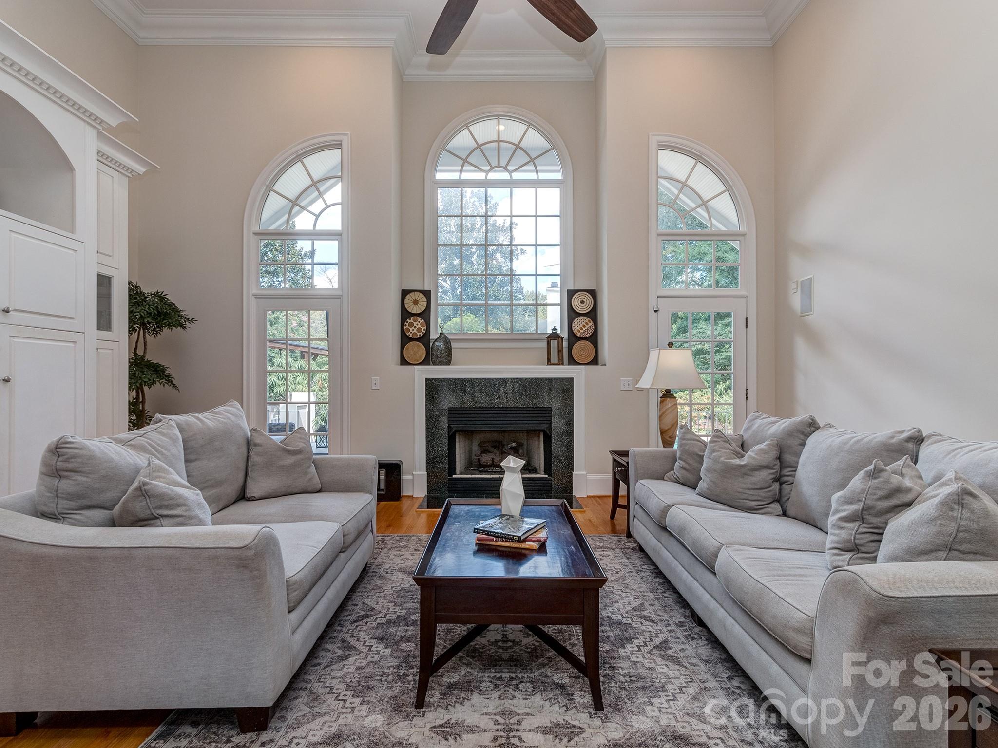 1733 White Pond Lane Property Photo 3