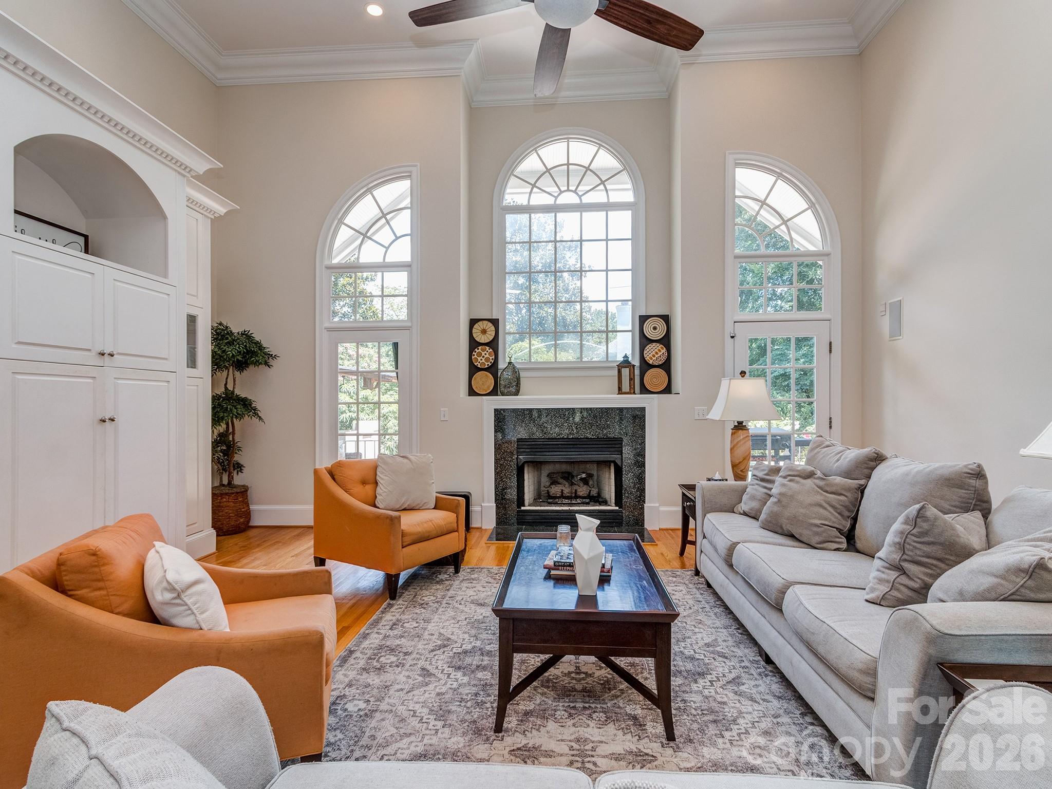 1733 White Pond Lane Property Photo 4