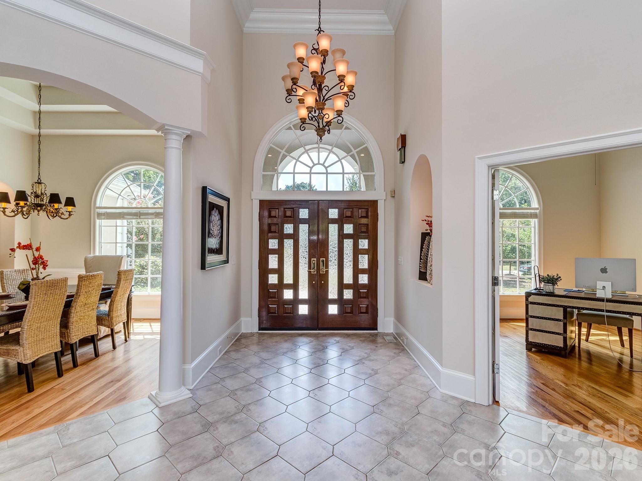 1733 White Pond Lane Property Photo 6