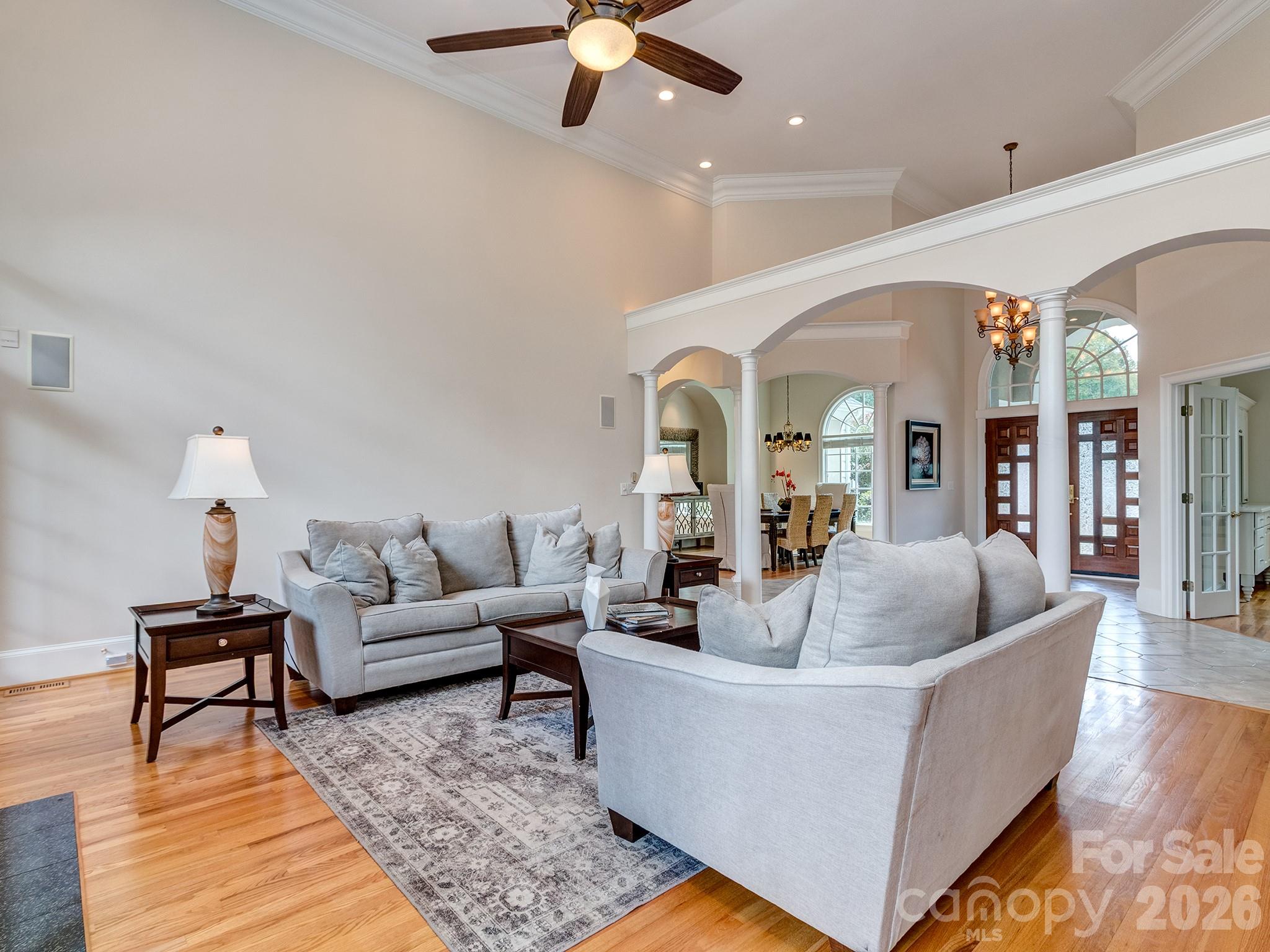 1733 White Pond Lane Property Photo 8