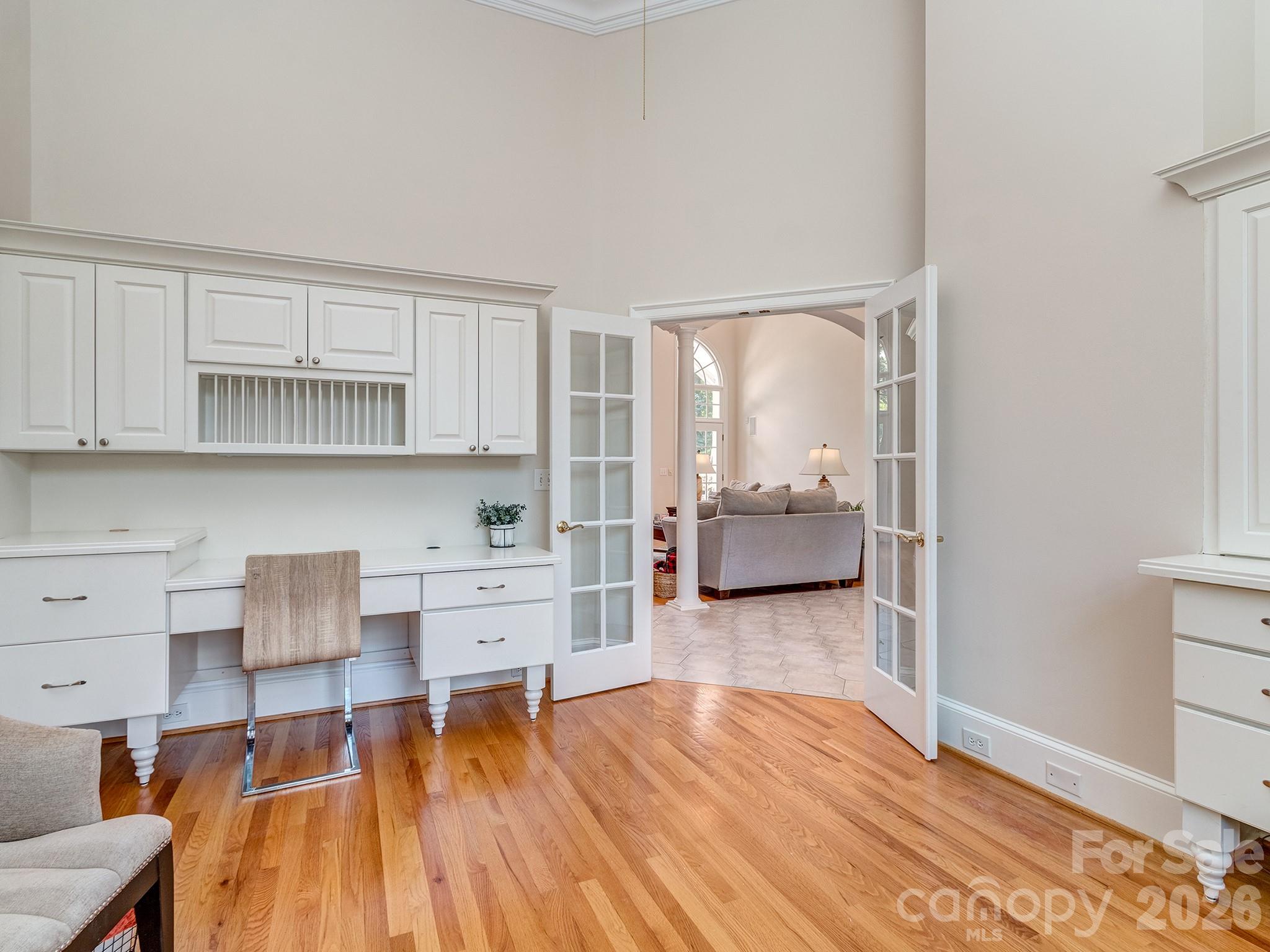 1733 White Pond Lane Property Photo 9