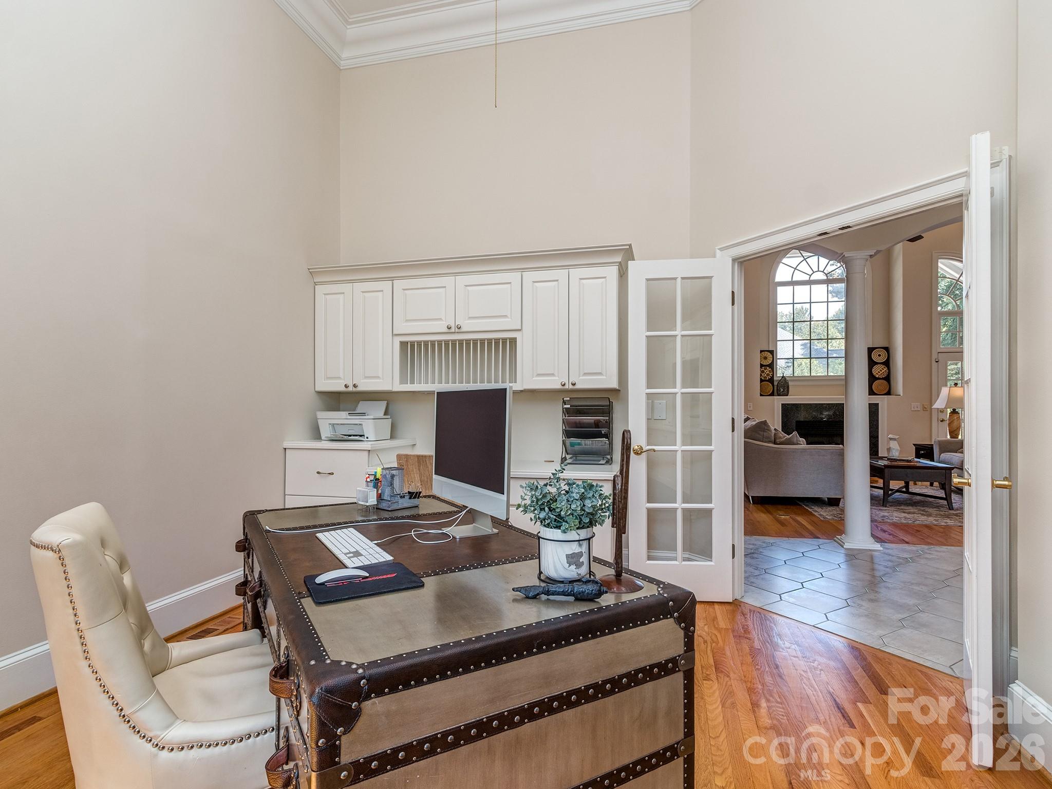 1733 White Pond Lane Property Photo 10