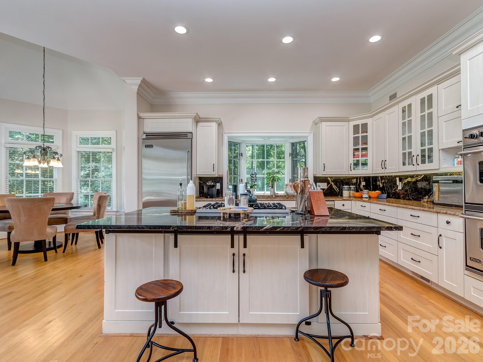 1733 White Pond Lane Property Photo 12