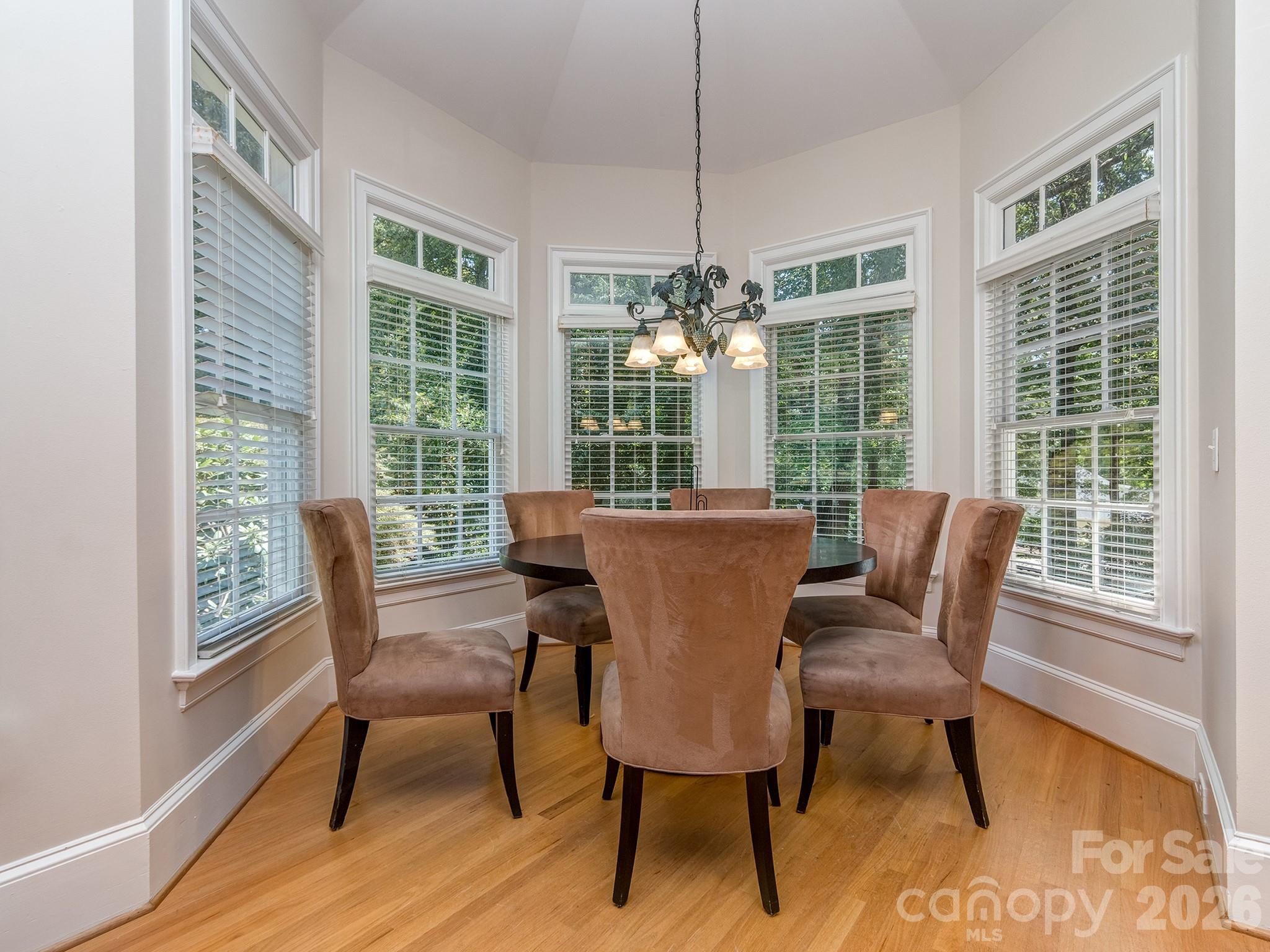 1733 White Pond Lane Property Photo 13