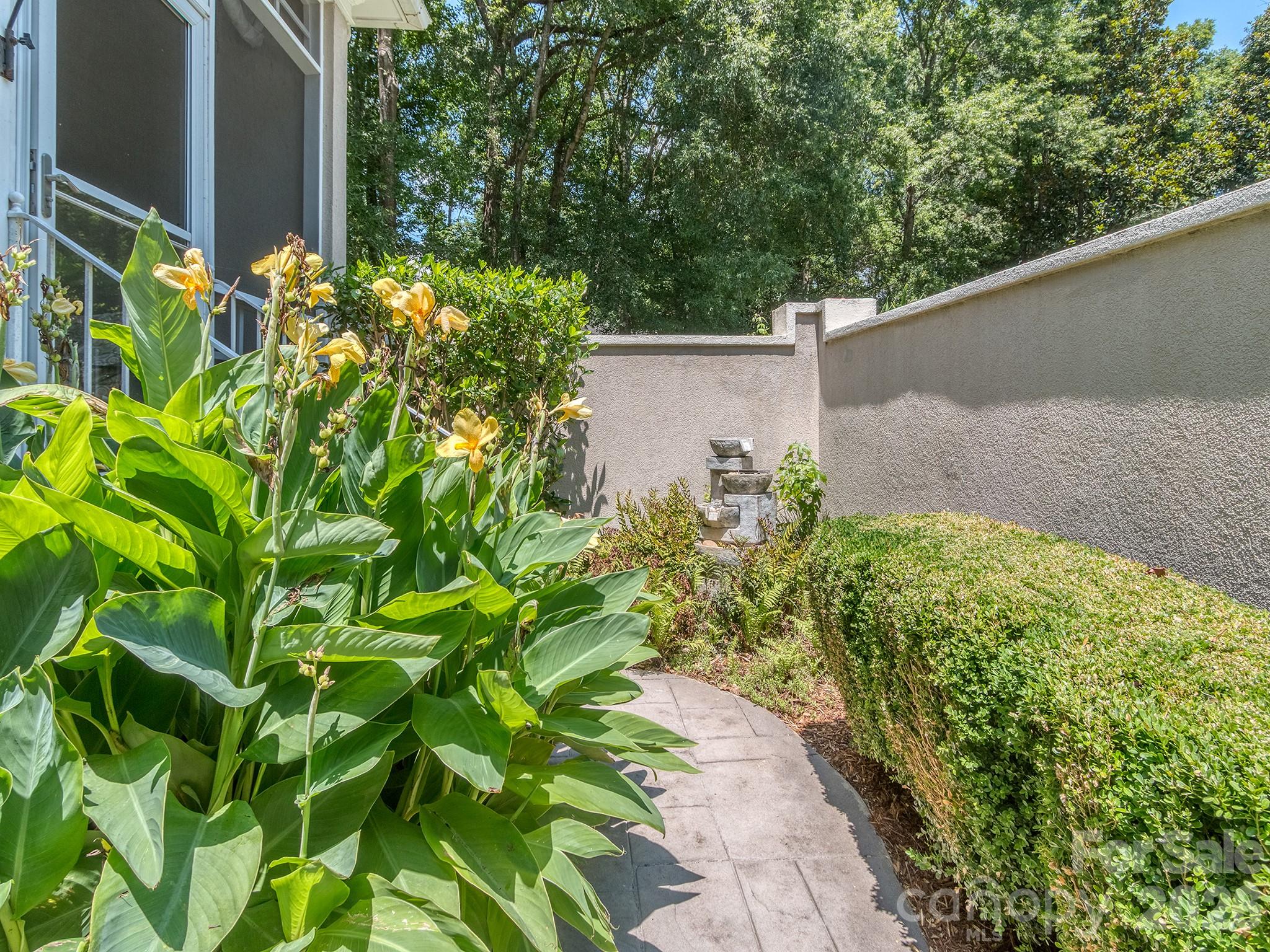 1733 White Pond Lane Property Photo 19