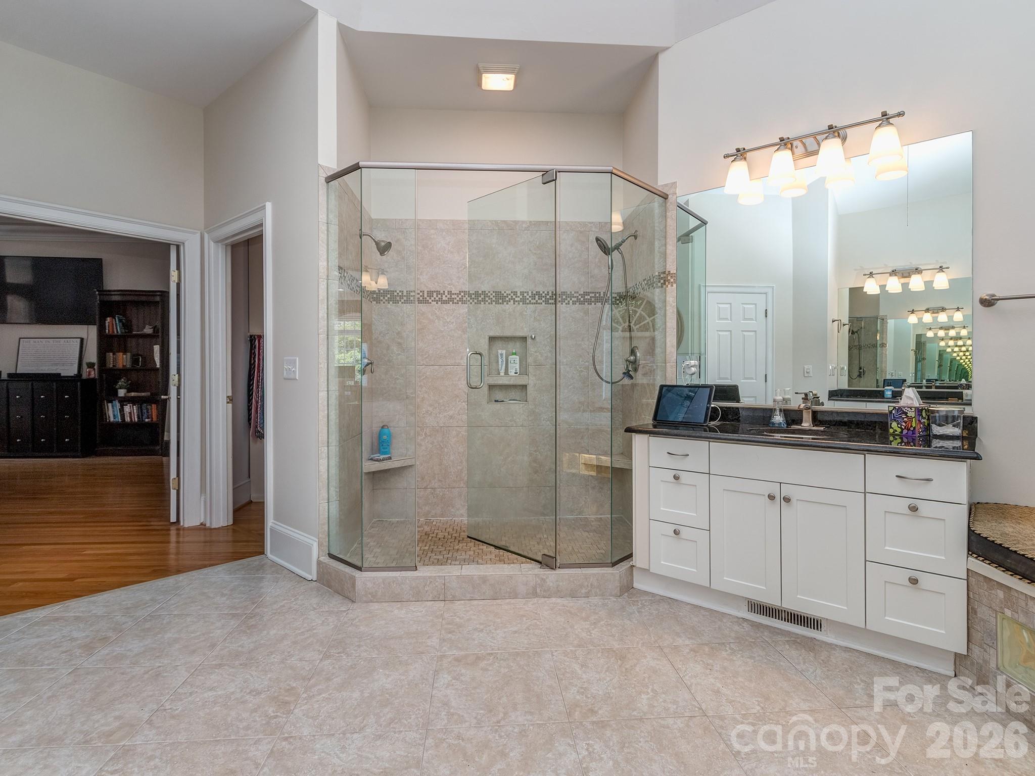 1733 White Pond Lane Property Photo 21