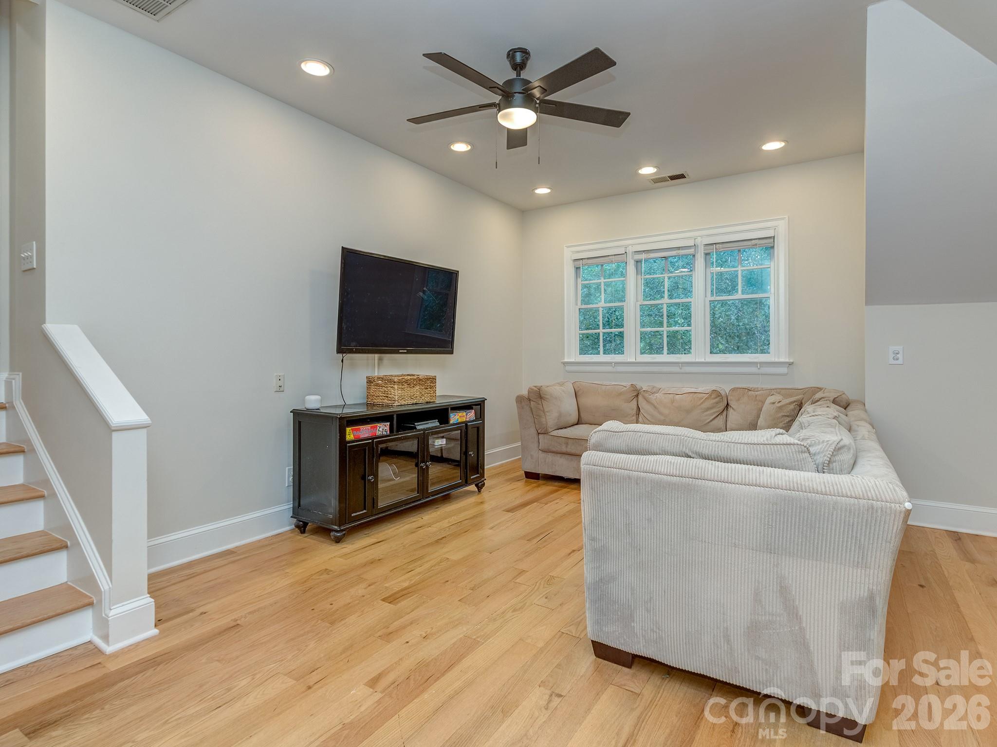 1733 White Pond Lane Property Photo 31