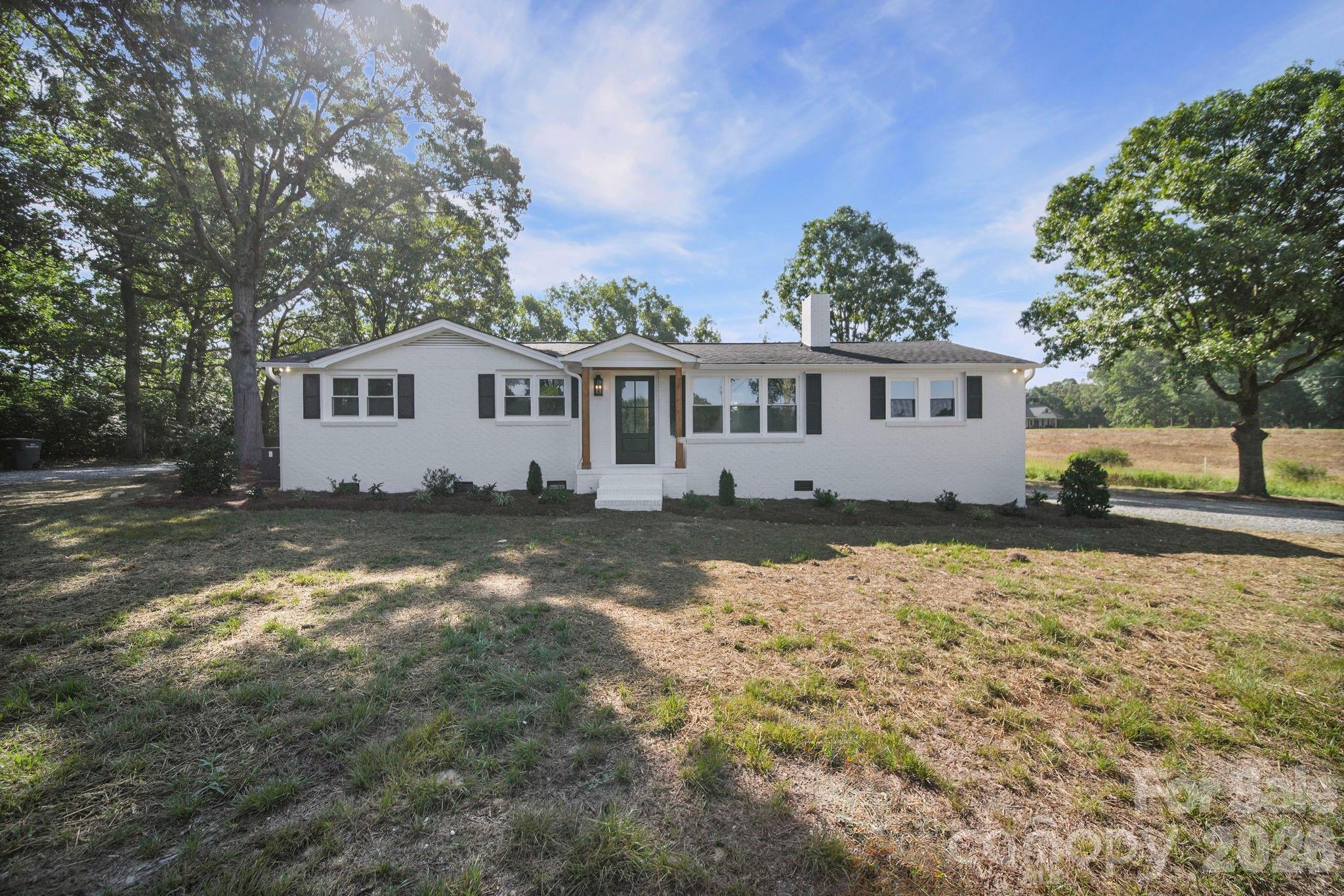 3312 Sikes Mill Road Property Photo 2