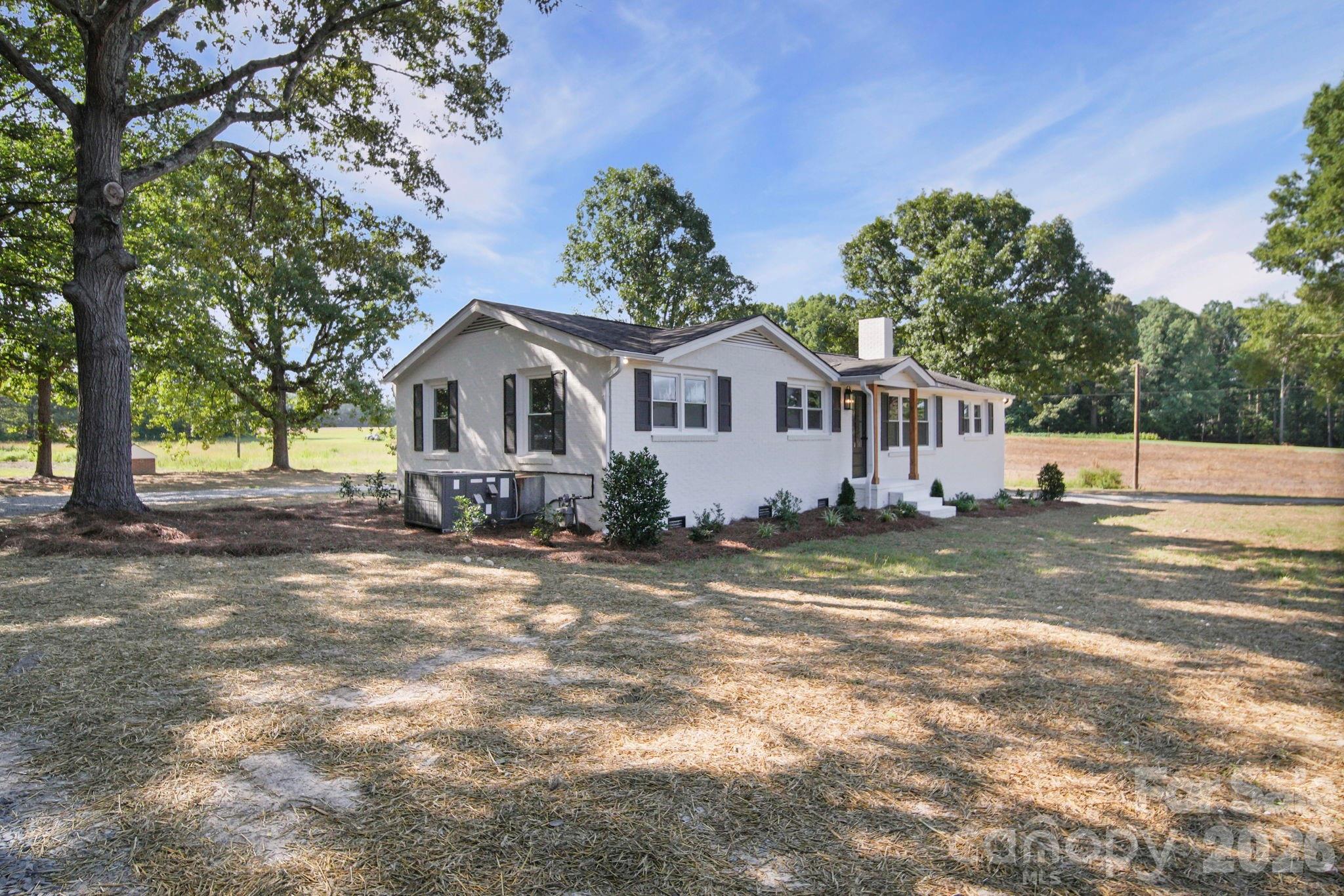 3312 Sikes Mill Road Property Photo 3