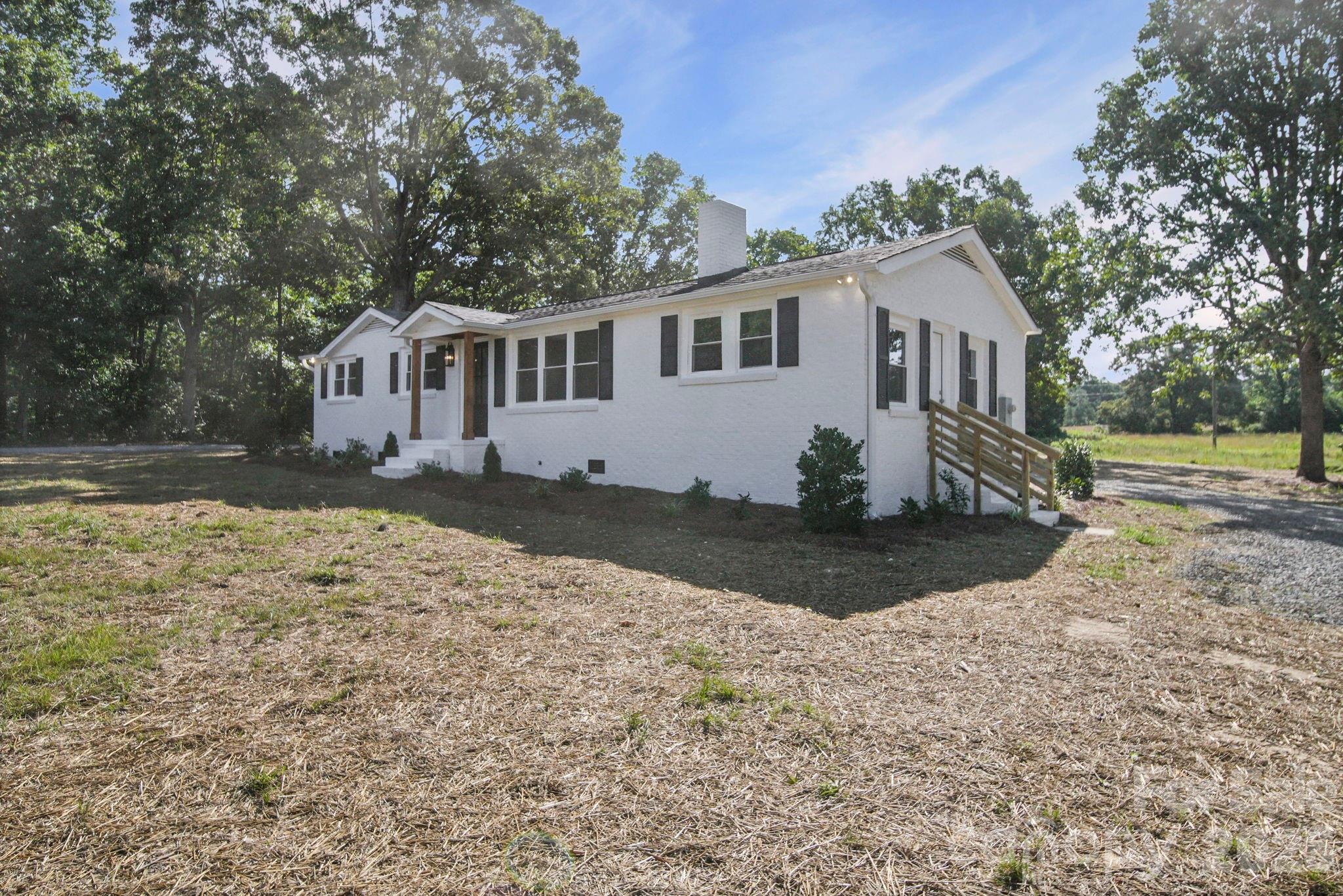 3312 Sikes Mill Road Property Photo 4