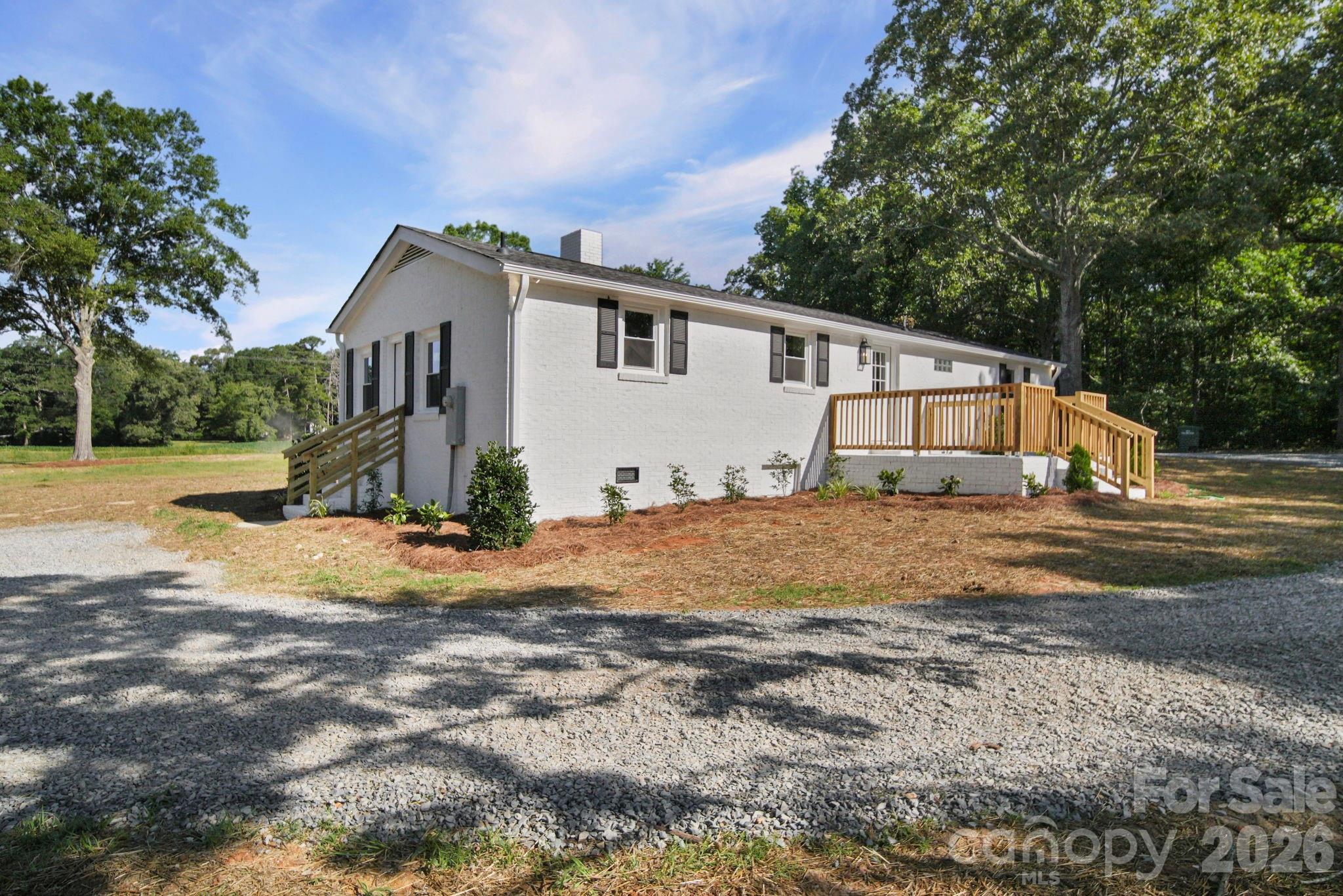 3312 Sikes Mill Road Property Photo 7