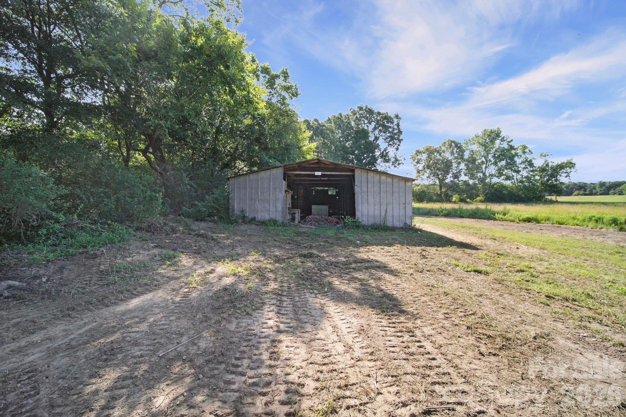 3312 Sikes Mill Road Property Photo 10