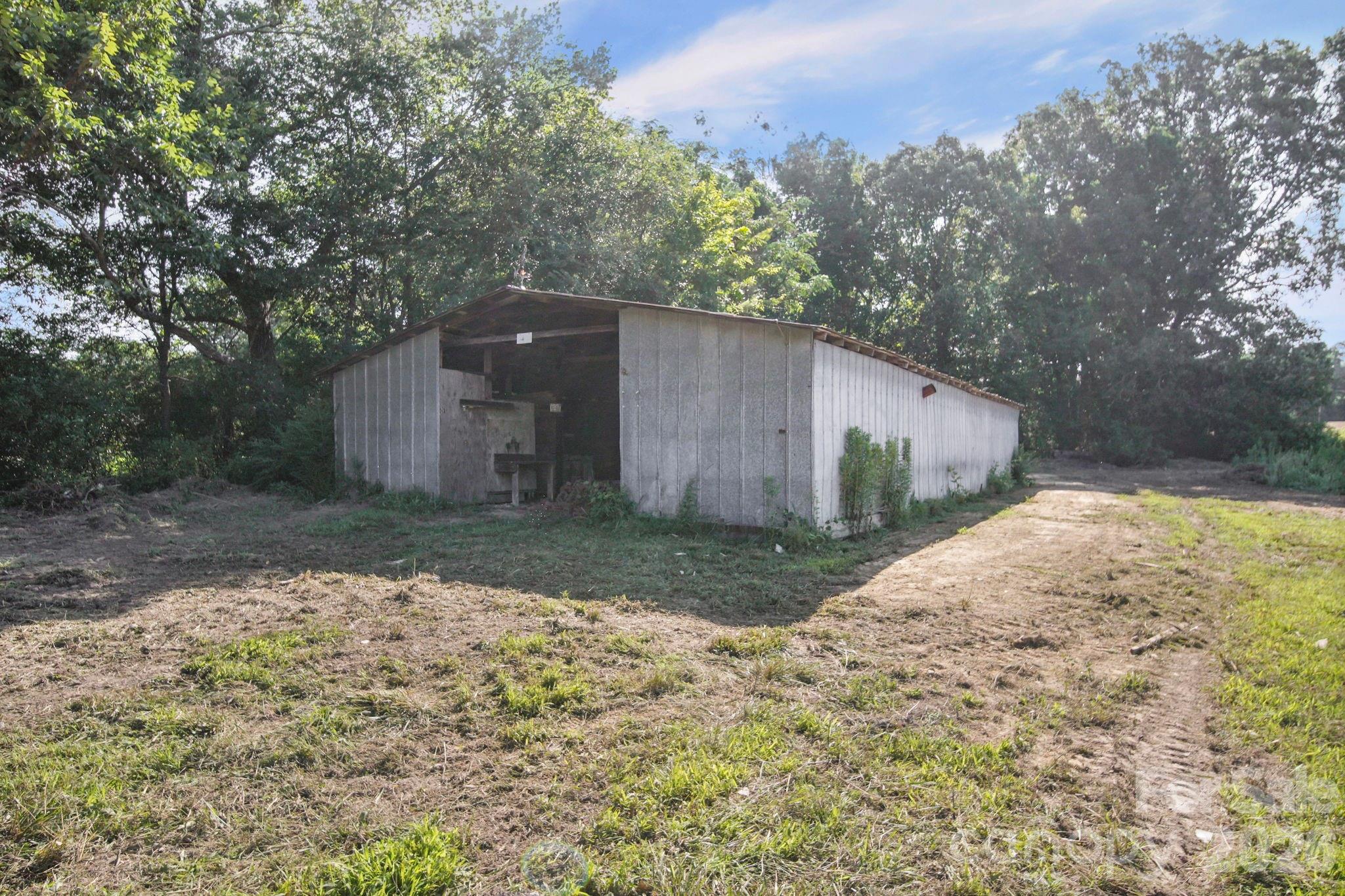 3312 Sikes Mill Road Property Photo 11