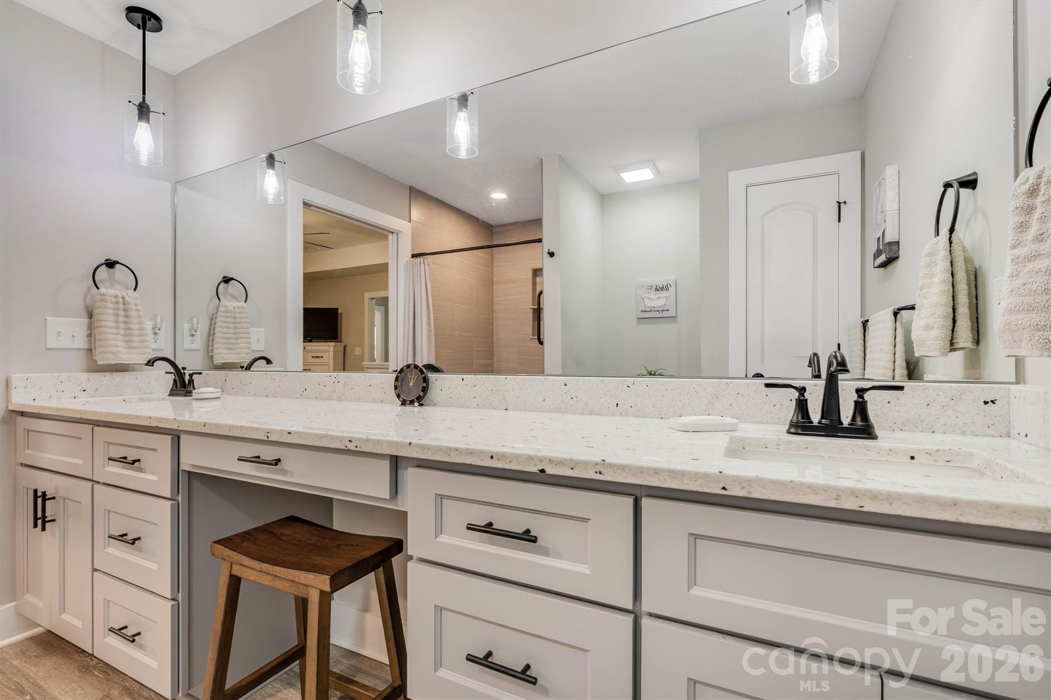 1203 Summerhill Street Property Photo 19