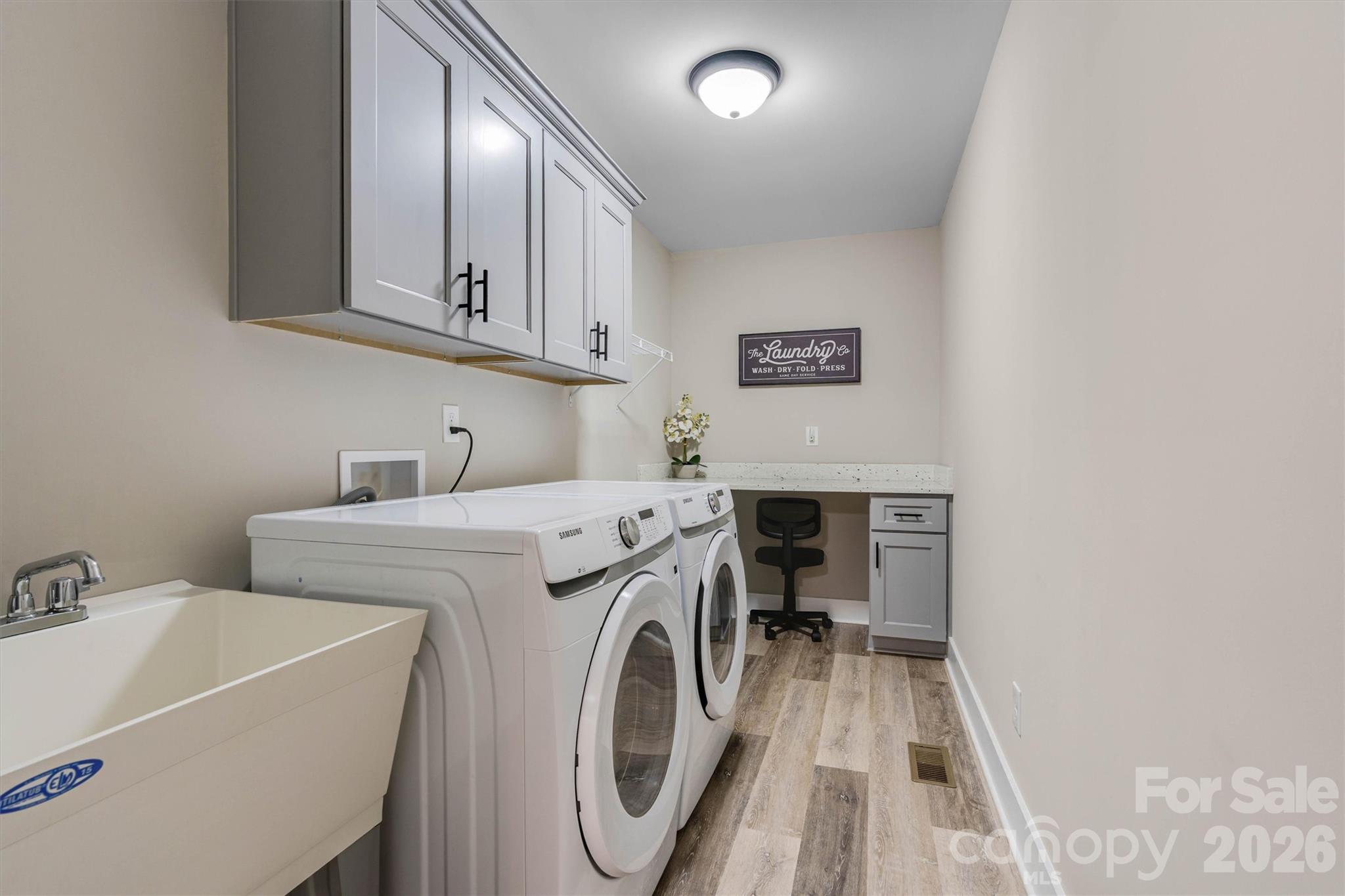 1203 Summerhill Street Property Photo 27