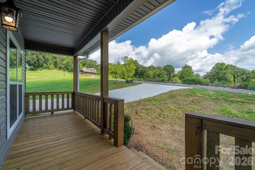 381 Scenic Ridge Circle Property Photo 4
