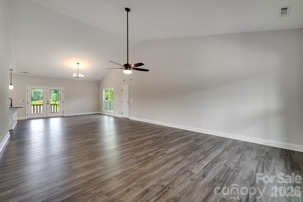 381 Scenic Ridge Circle Property Photo 7