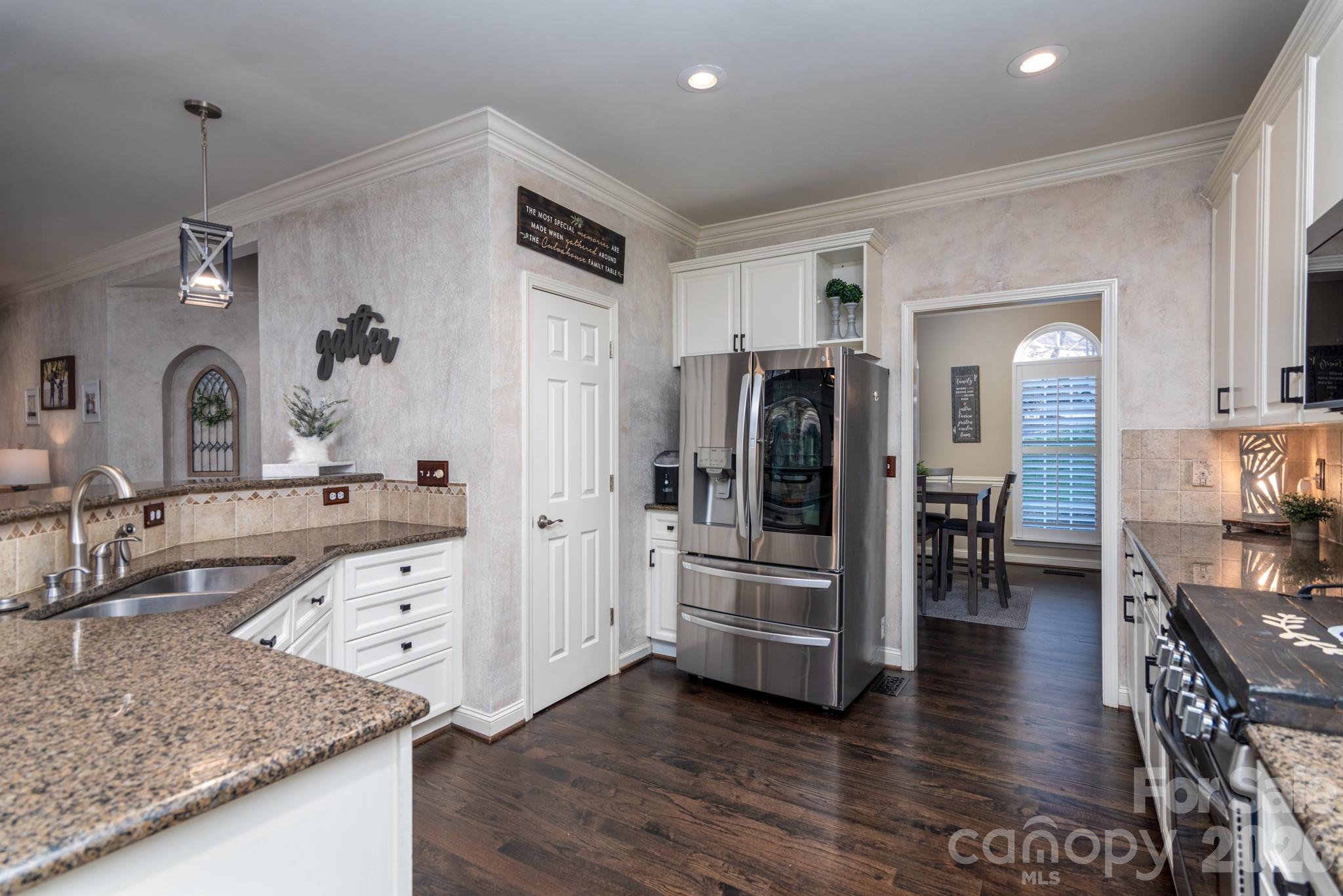 130 Haddington Place Property Photo 3