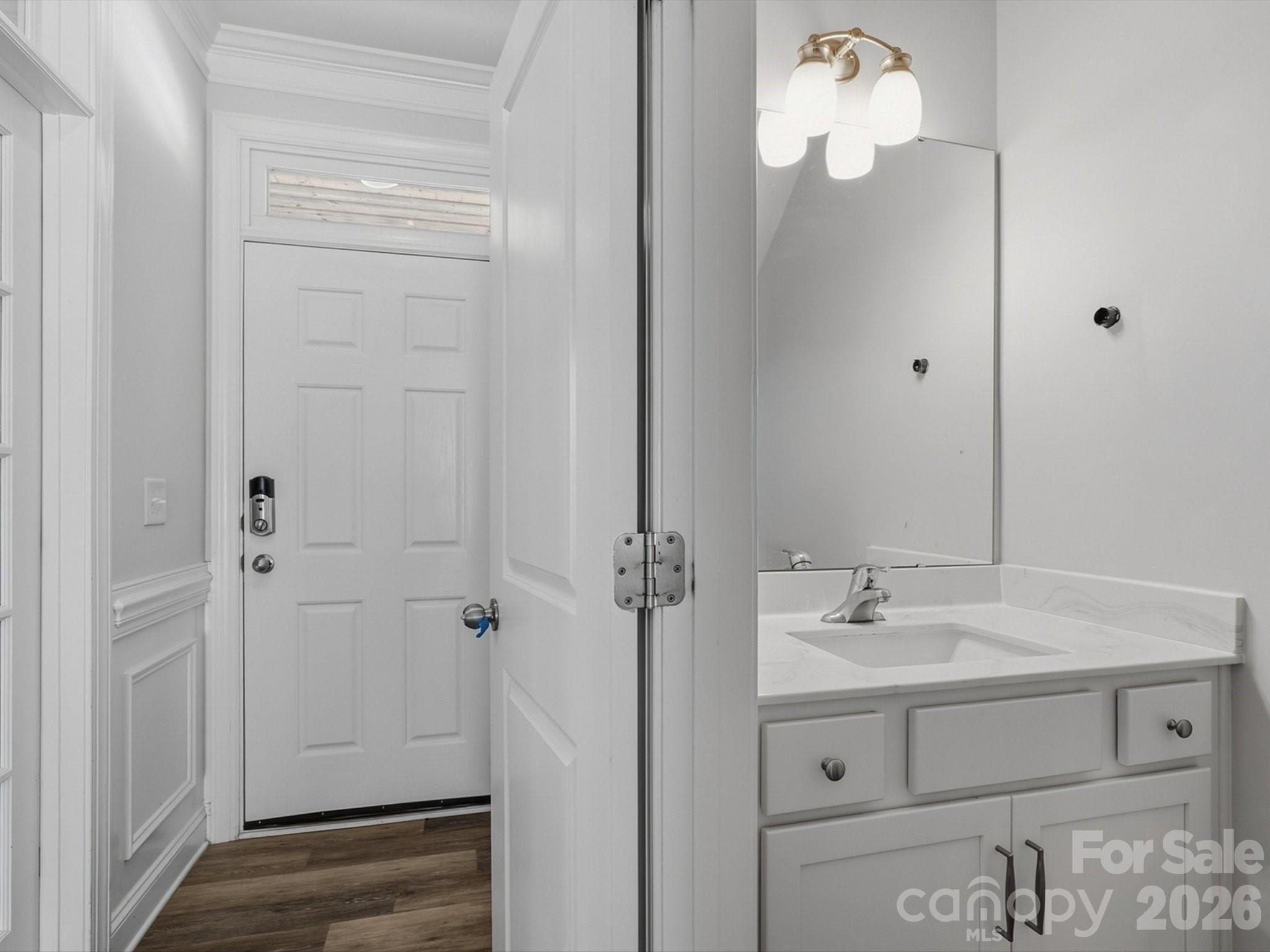 7122 Astella Way Property Photo 8