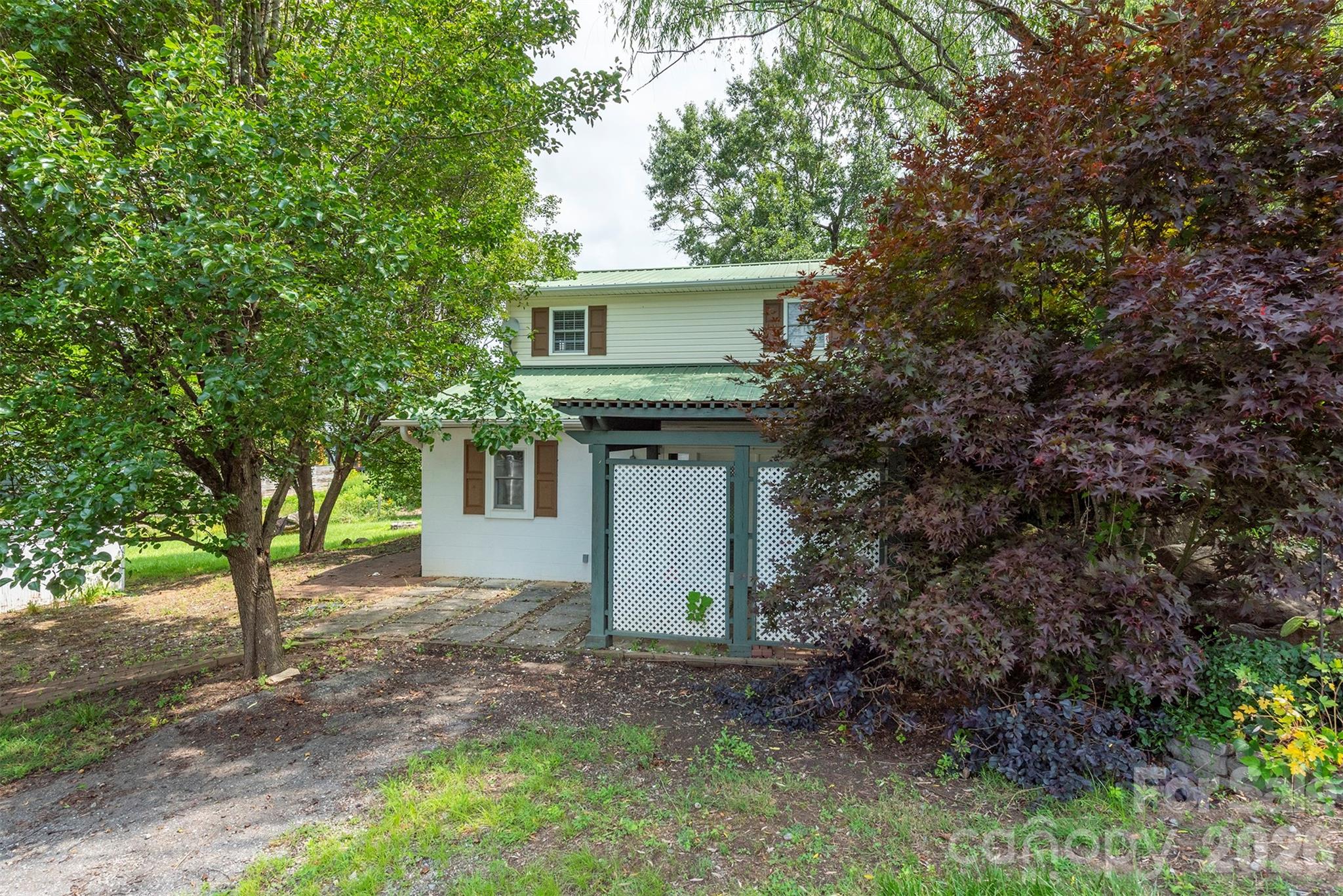223 Davidson Road Property Photo 3