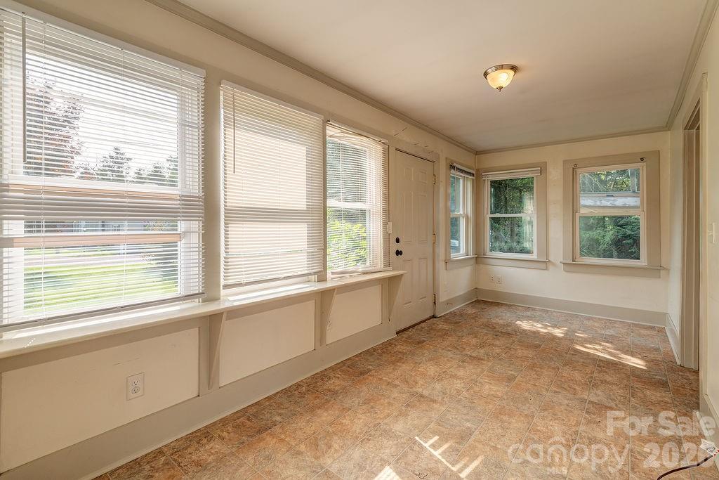 648 Lakeshore Drive Property Photo 3
