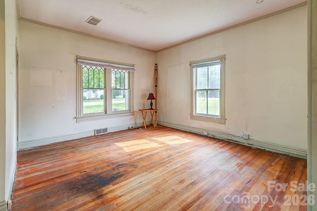 648 Lakeshore Drive Property Photo 10