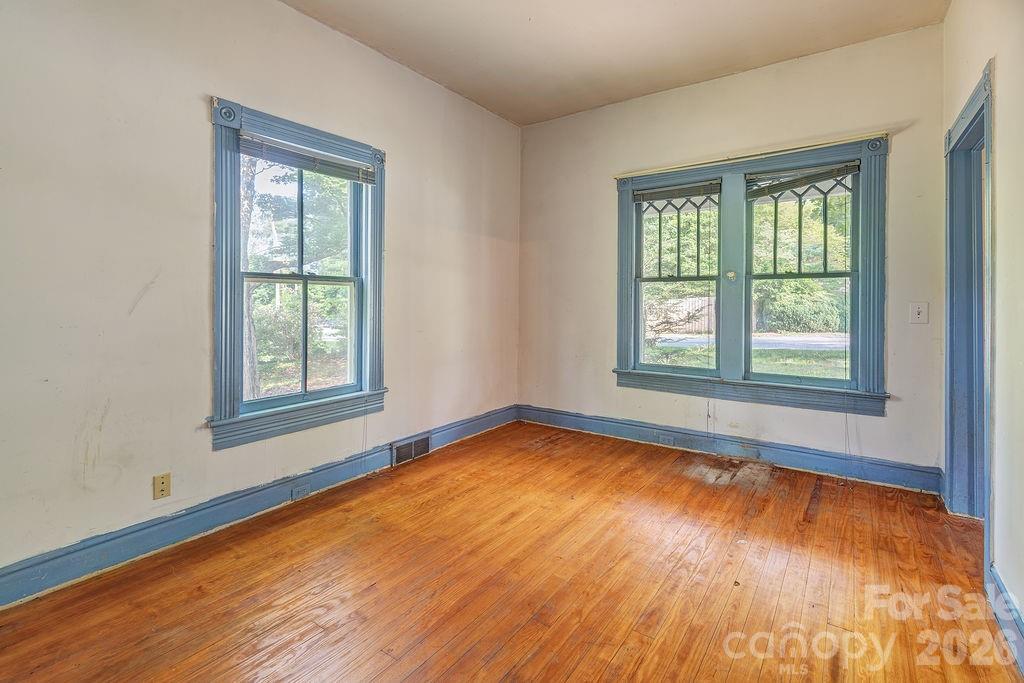 648 Lakeshore Drive Property Photo 13