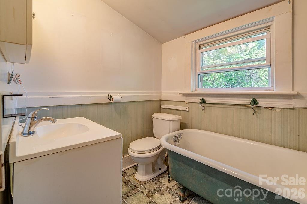 648 Lakeshore Drive Property Photo 17