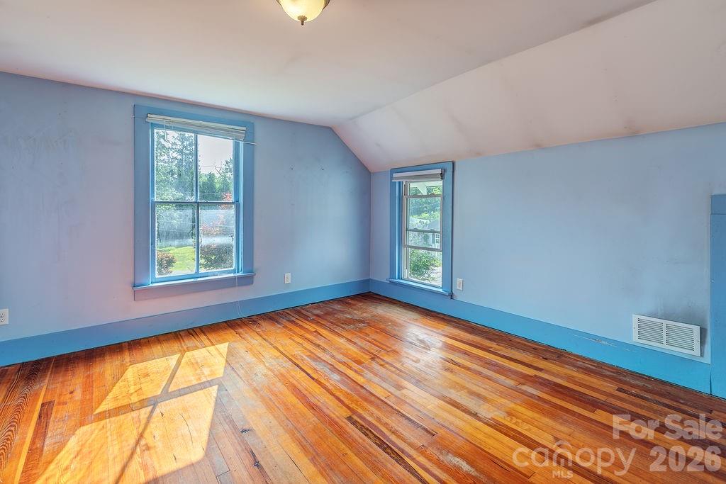 648 Lakeshore Drive Property Photo 18