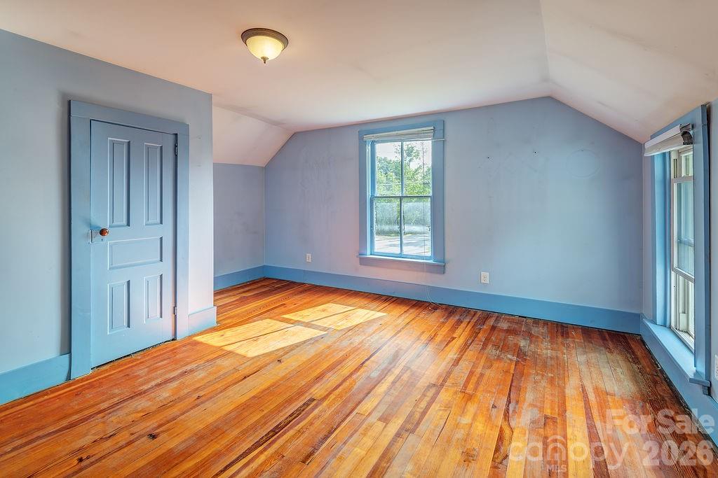 648 Lakeshore Drive Property Photo 19