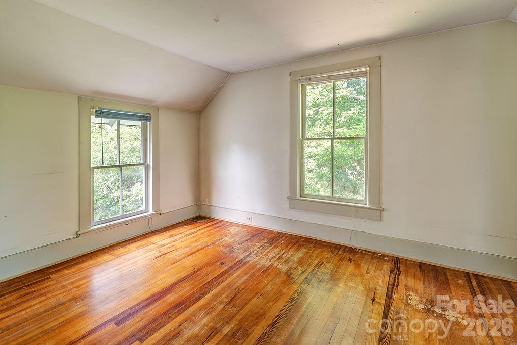 648 Lakeshore Drive Property Photo 21
