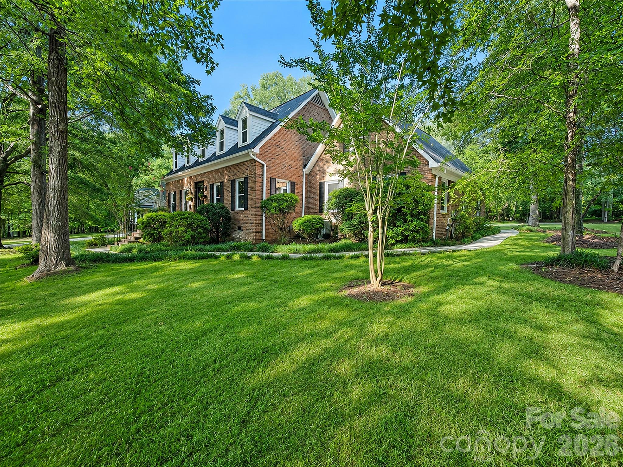 8503 Foxbridge Drive Property Photo 3