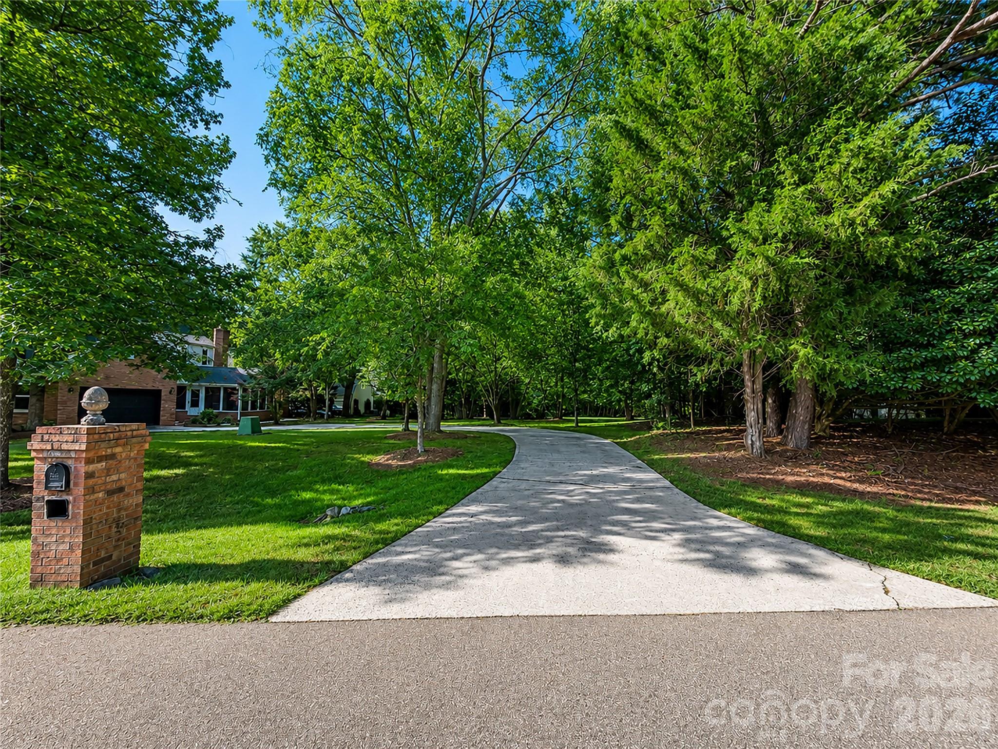 8503 Foxbridge Drive Property Photo 6