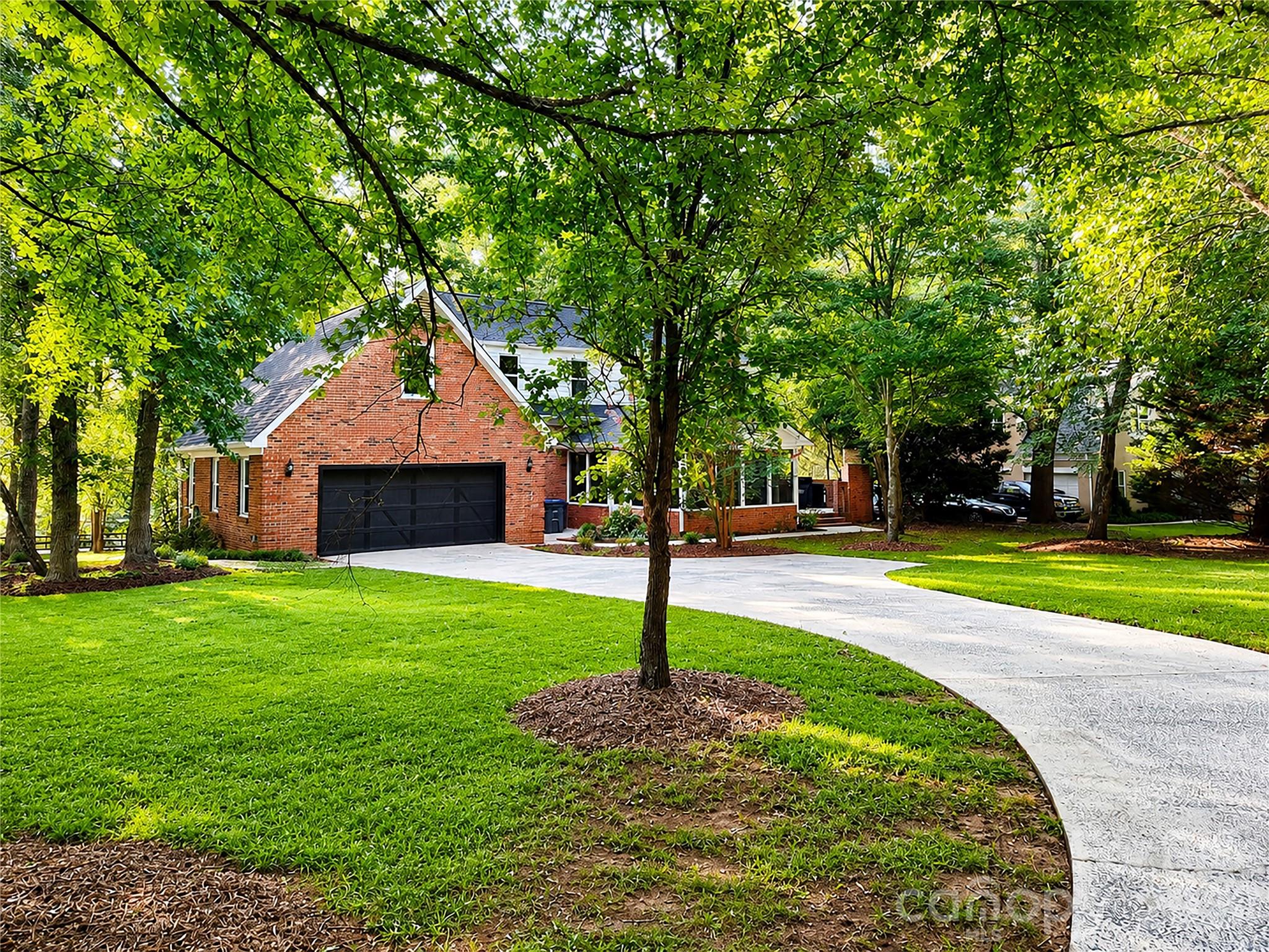 8503 Foxbridge Drive Property Photo 7