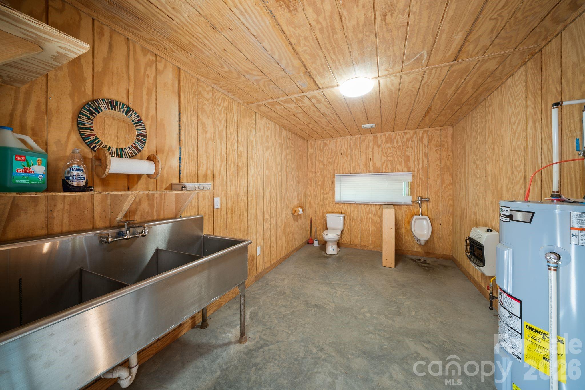 1372 & 1370 Barnardsville Highway Property Photo 12