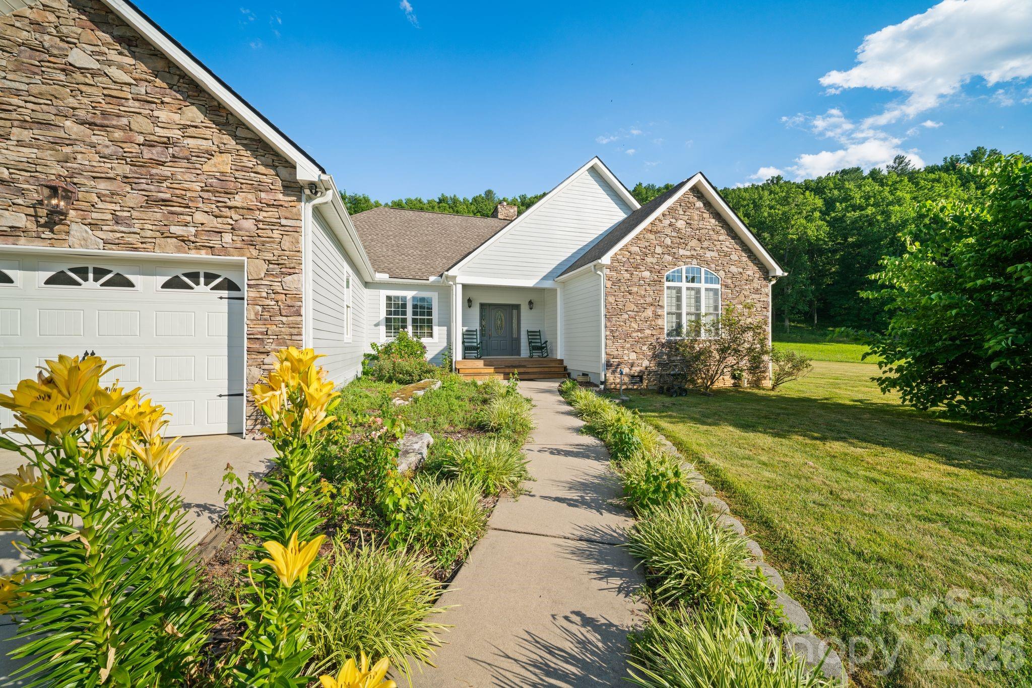1372 & 1370 Barnardsville Highway Property Photo 18