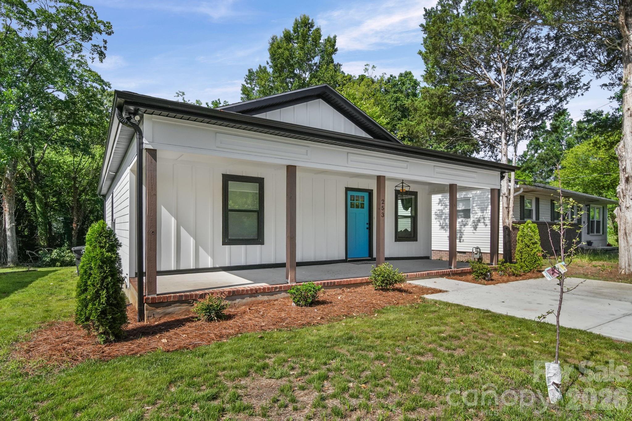 253 Hall Avenue Property Photo 1